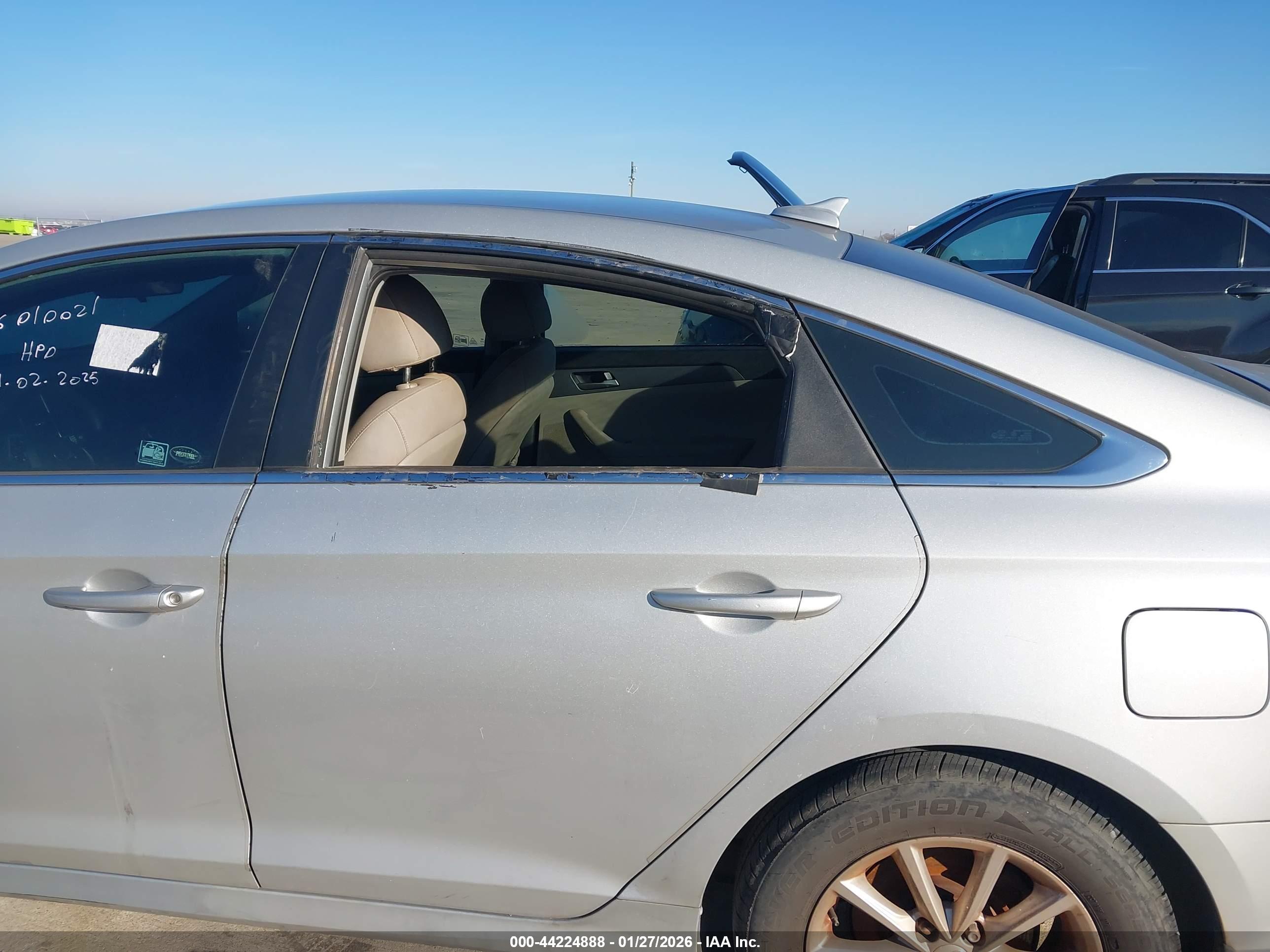 HYUNDAI SONATA image 6