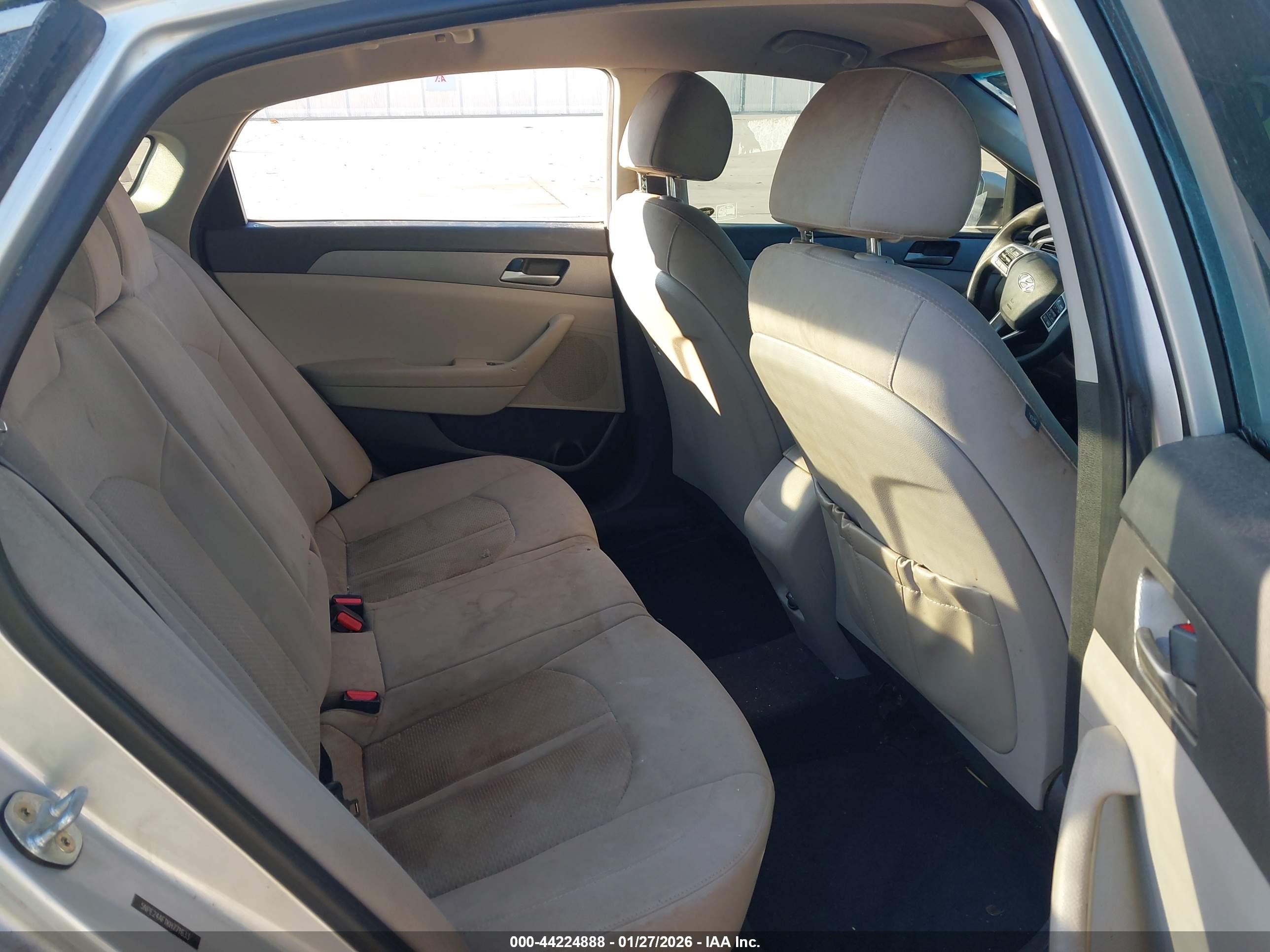 HYUNDAI SONATA image 8