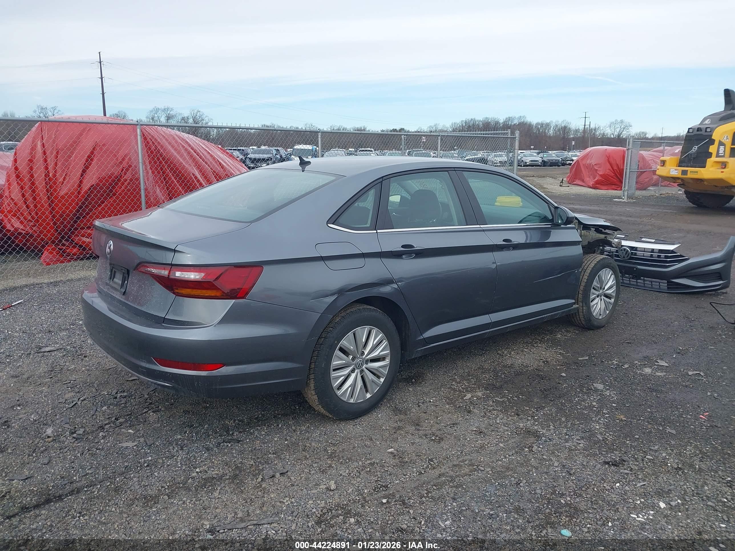 VOLKSWAGEN JETTA image 4