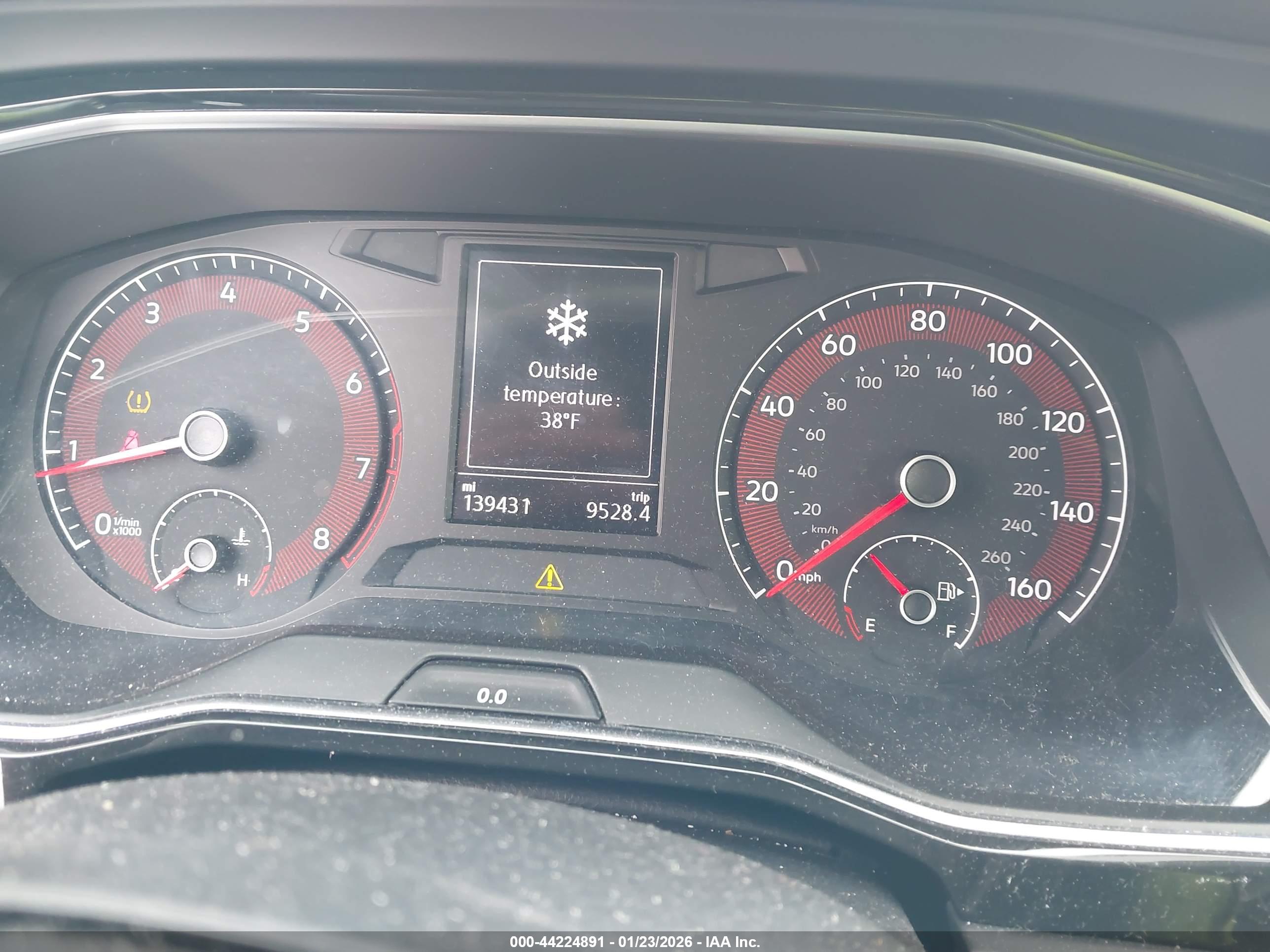 VOLKSWAGEN JETTA image 7