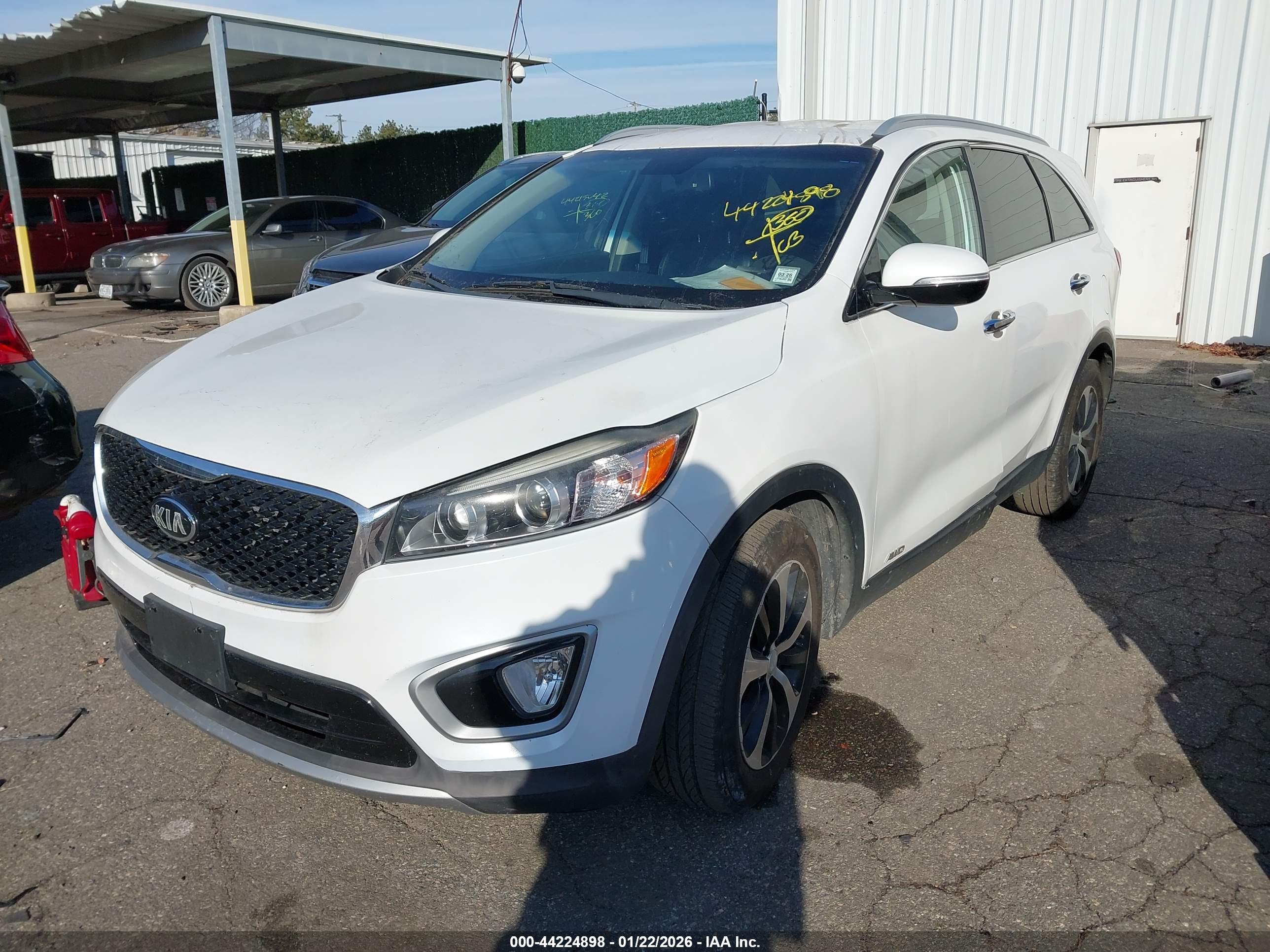 KIA SORENTO image 2