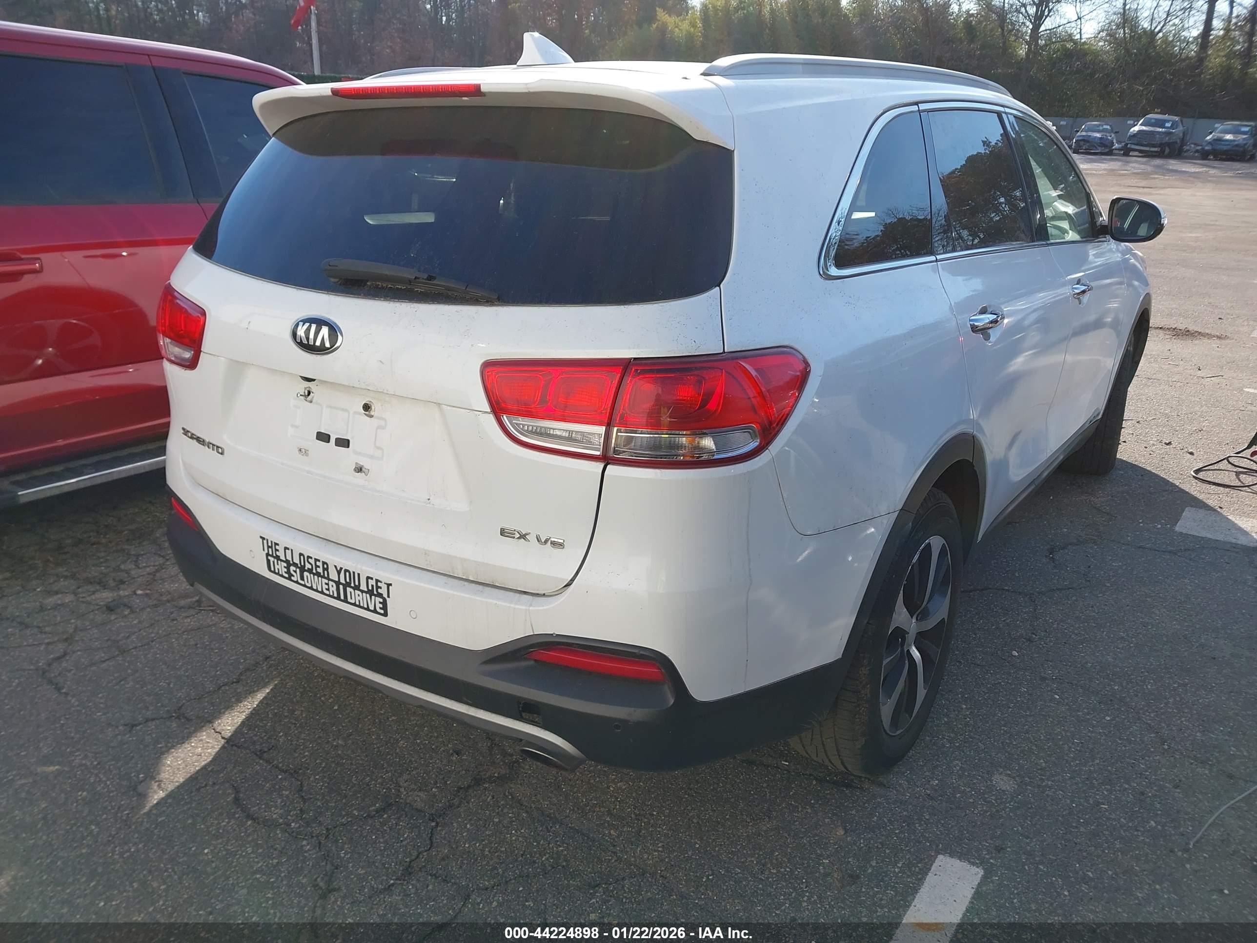 KIA SORENTO image 4
