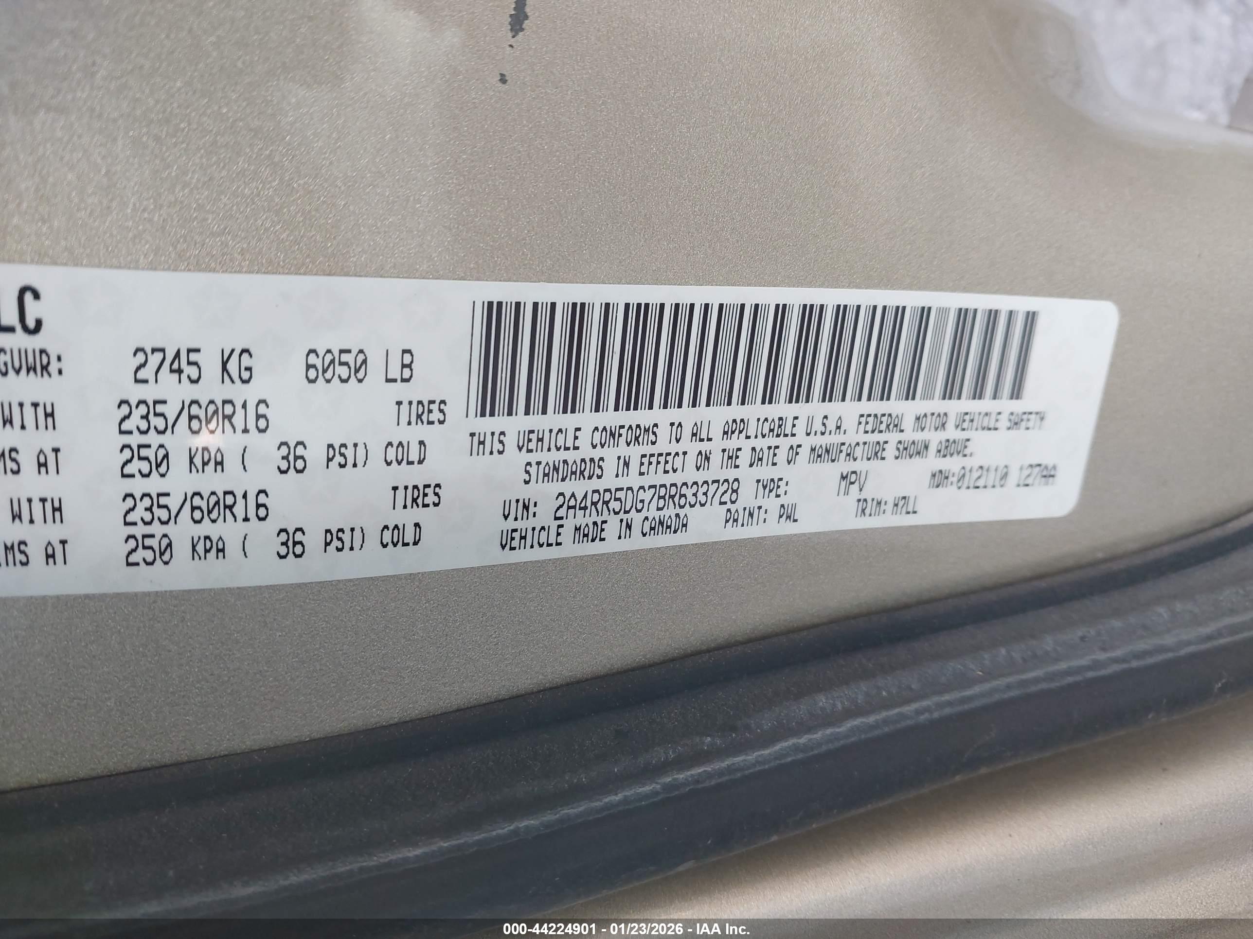 CHRYSLER TOWN image 9