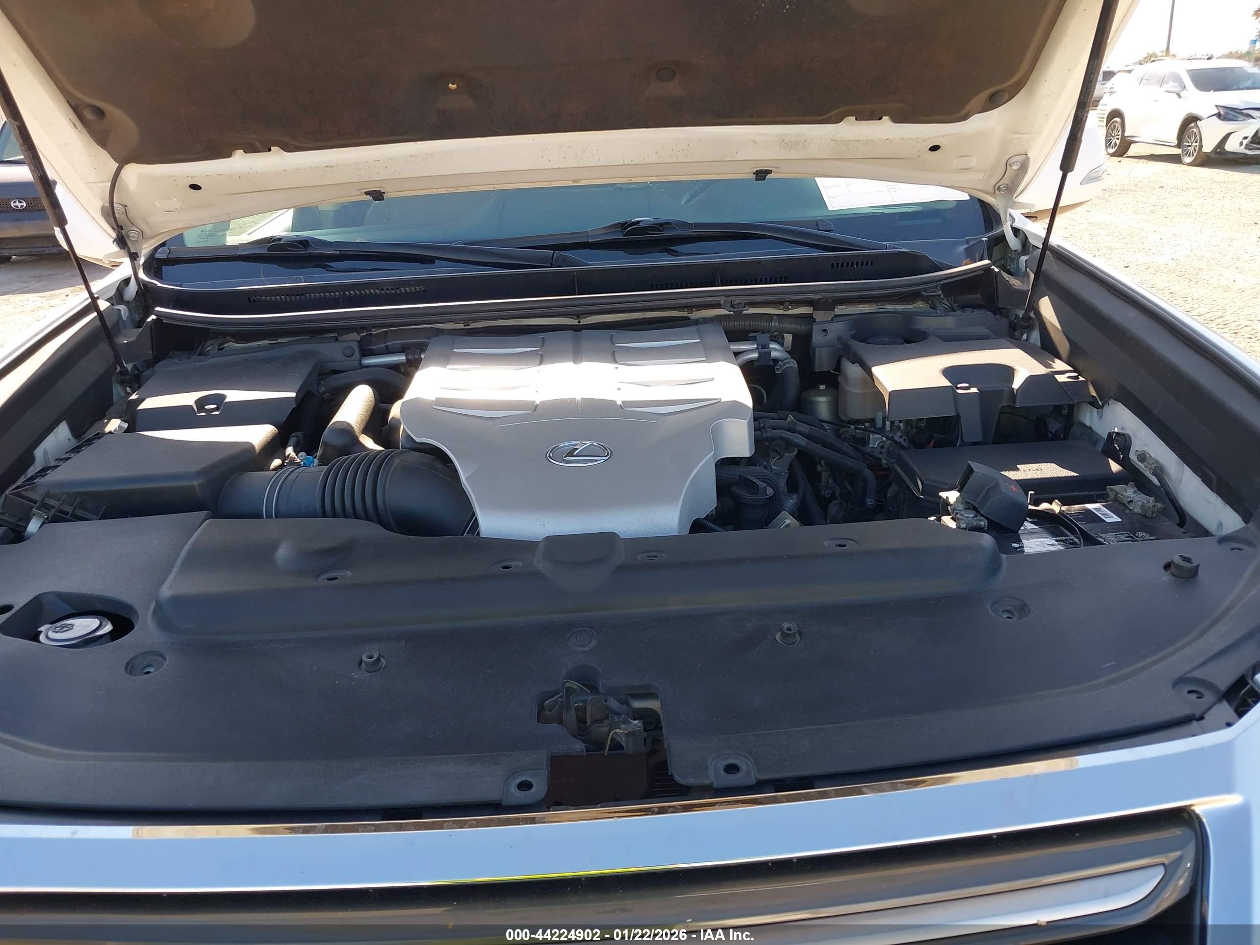 LEXUS GX image 10