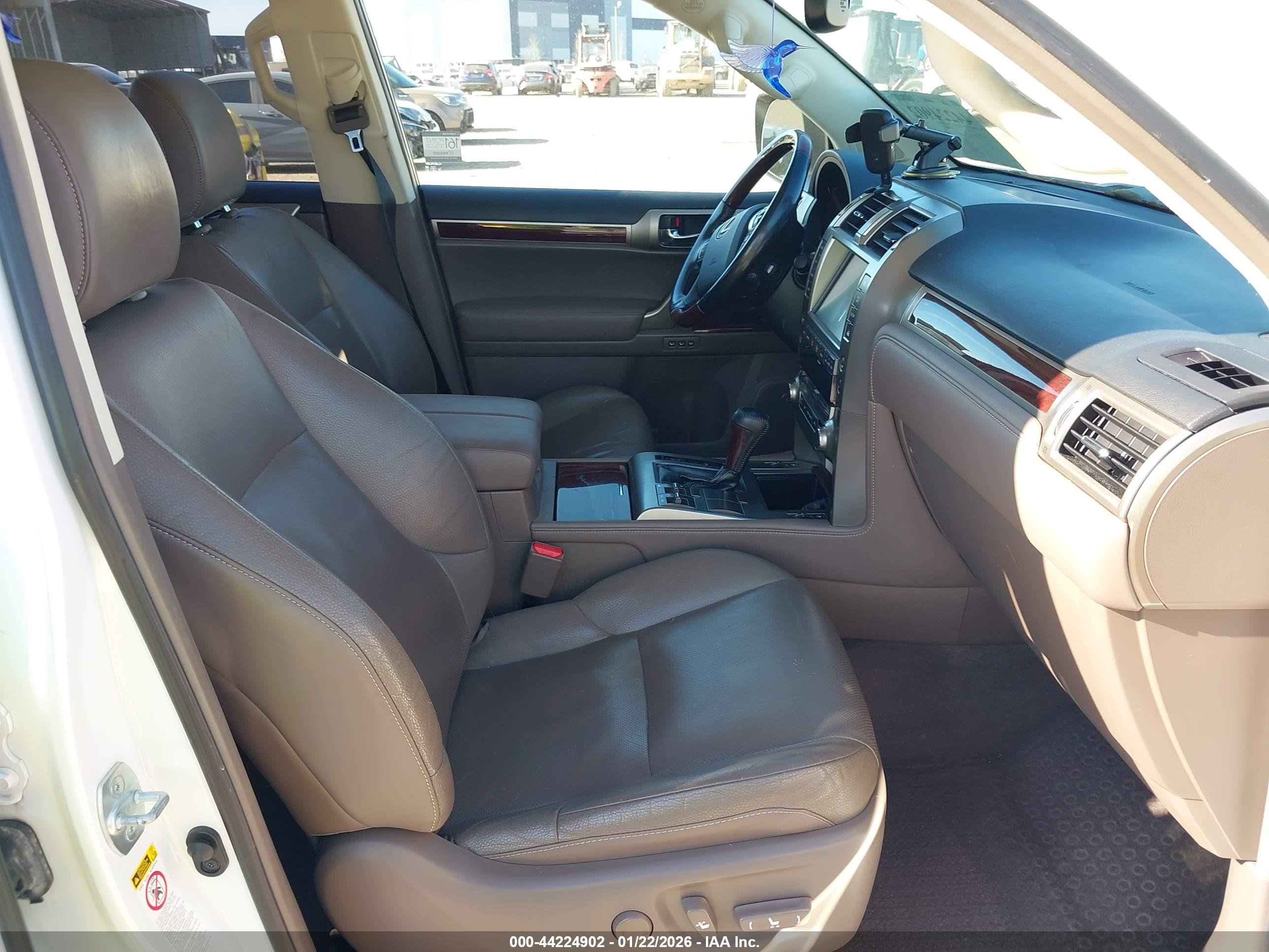 LEXUS GX image 5