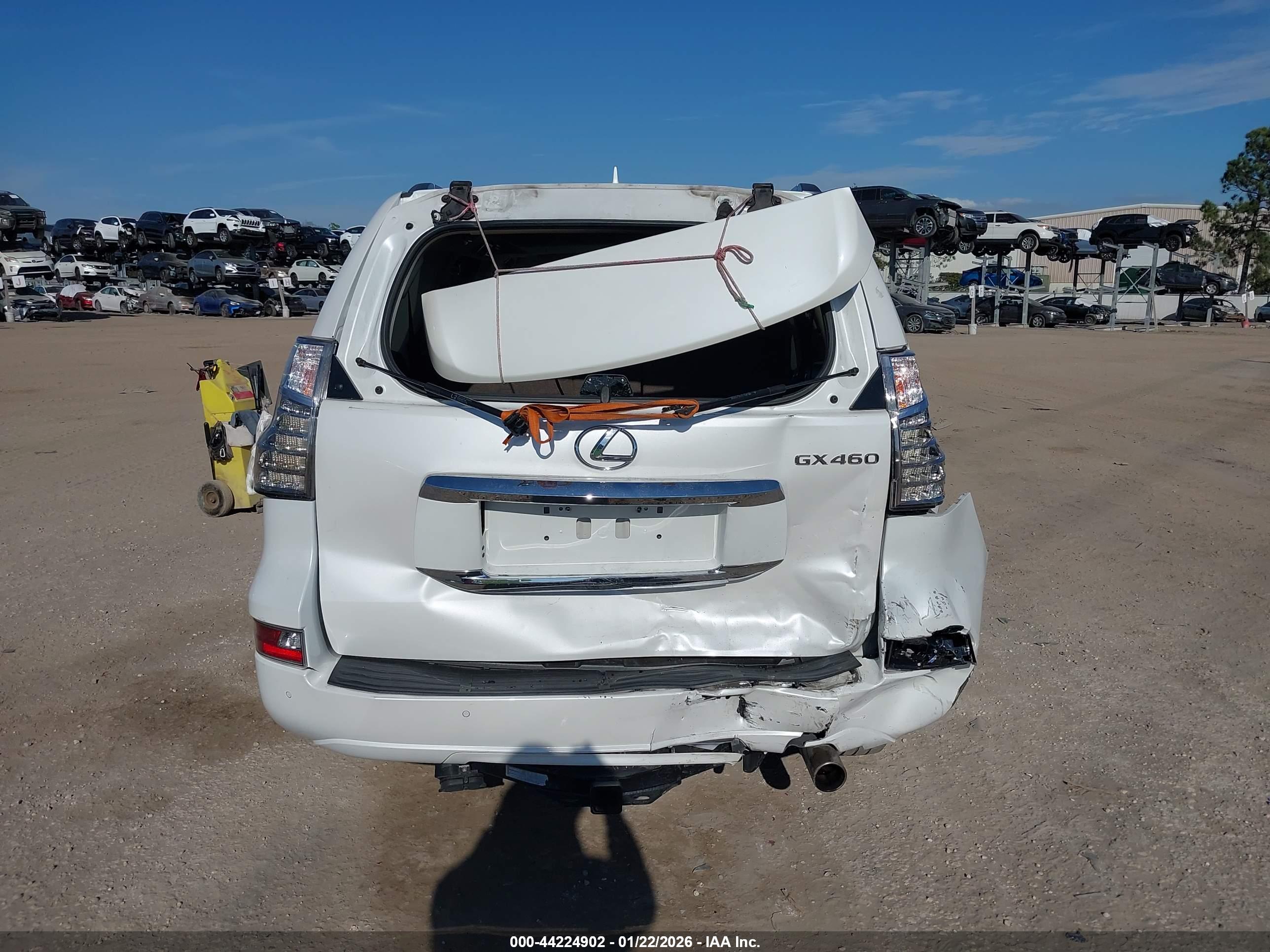 LEXUS GX image 6
