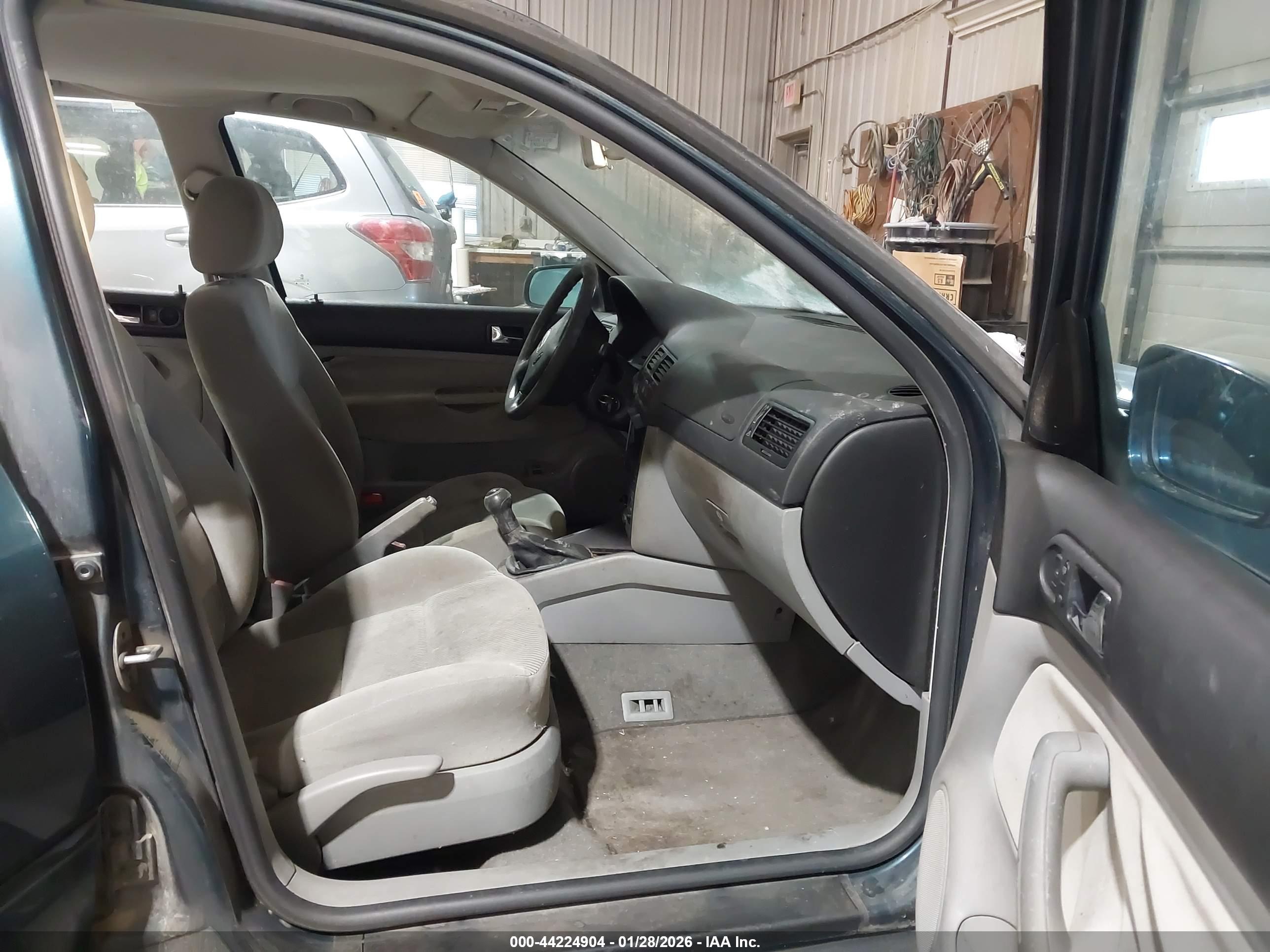 VOLKSWAGEN JETTA image 5