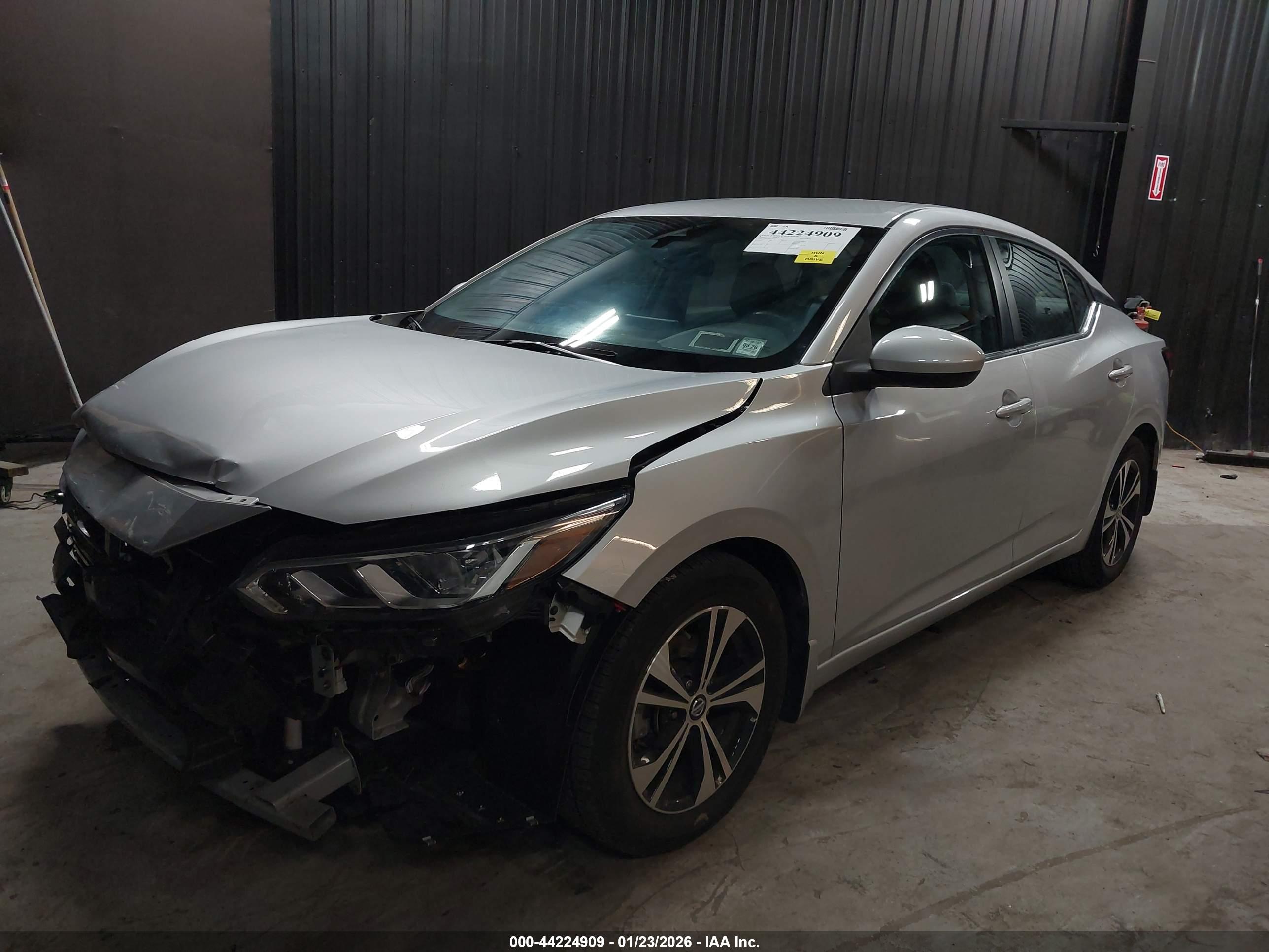 NISSAN SENTRA image 2