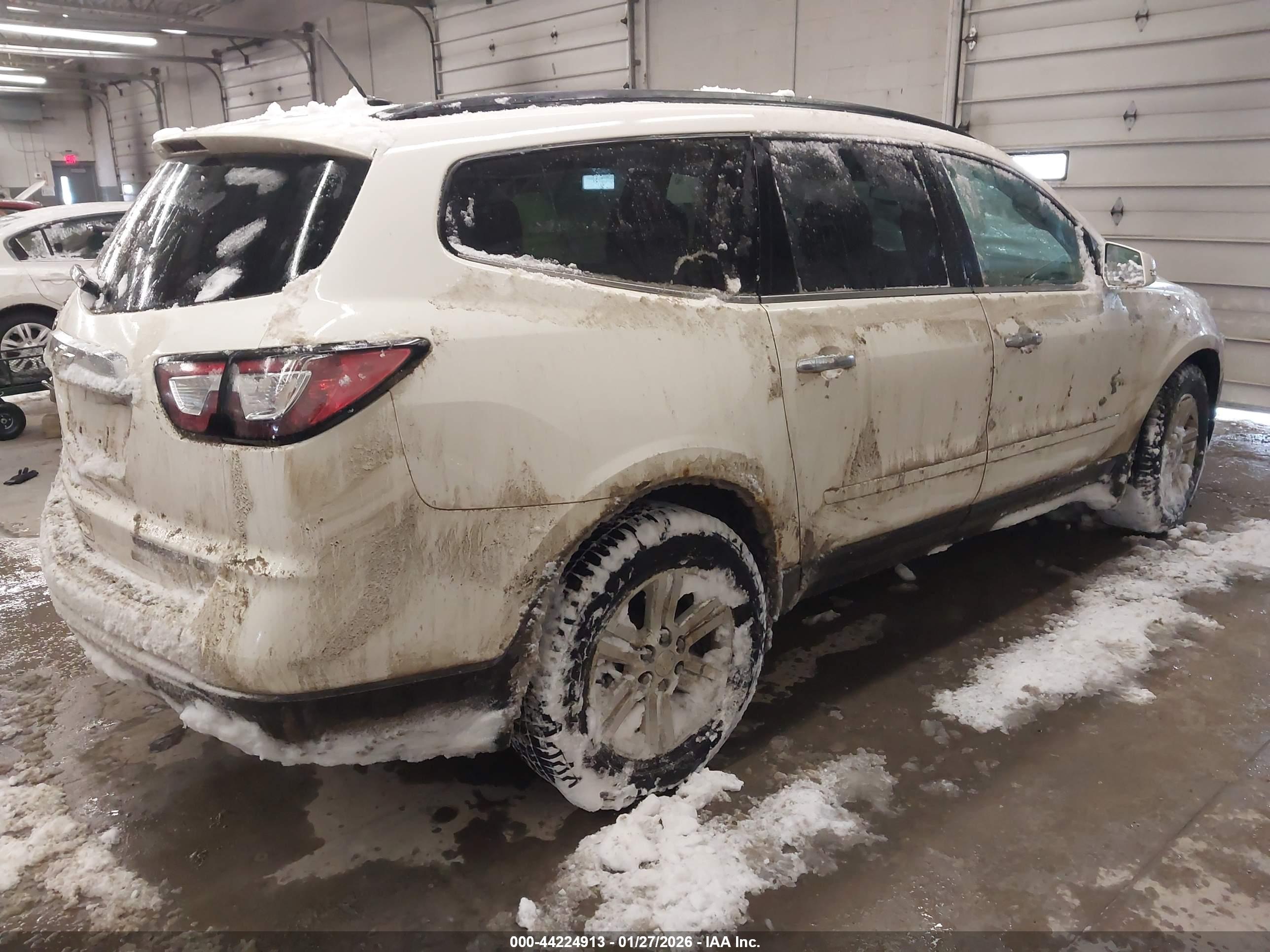 CHEVROLET TRAVERSE image 4