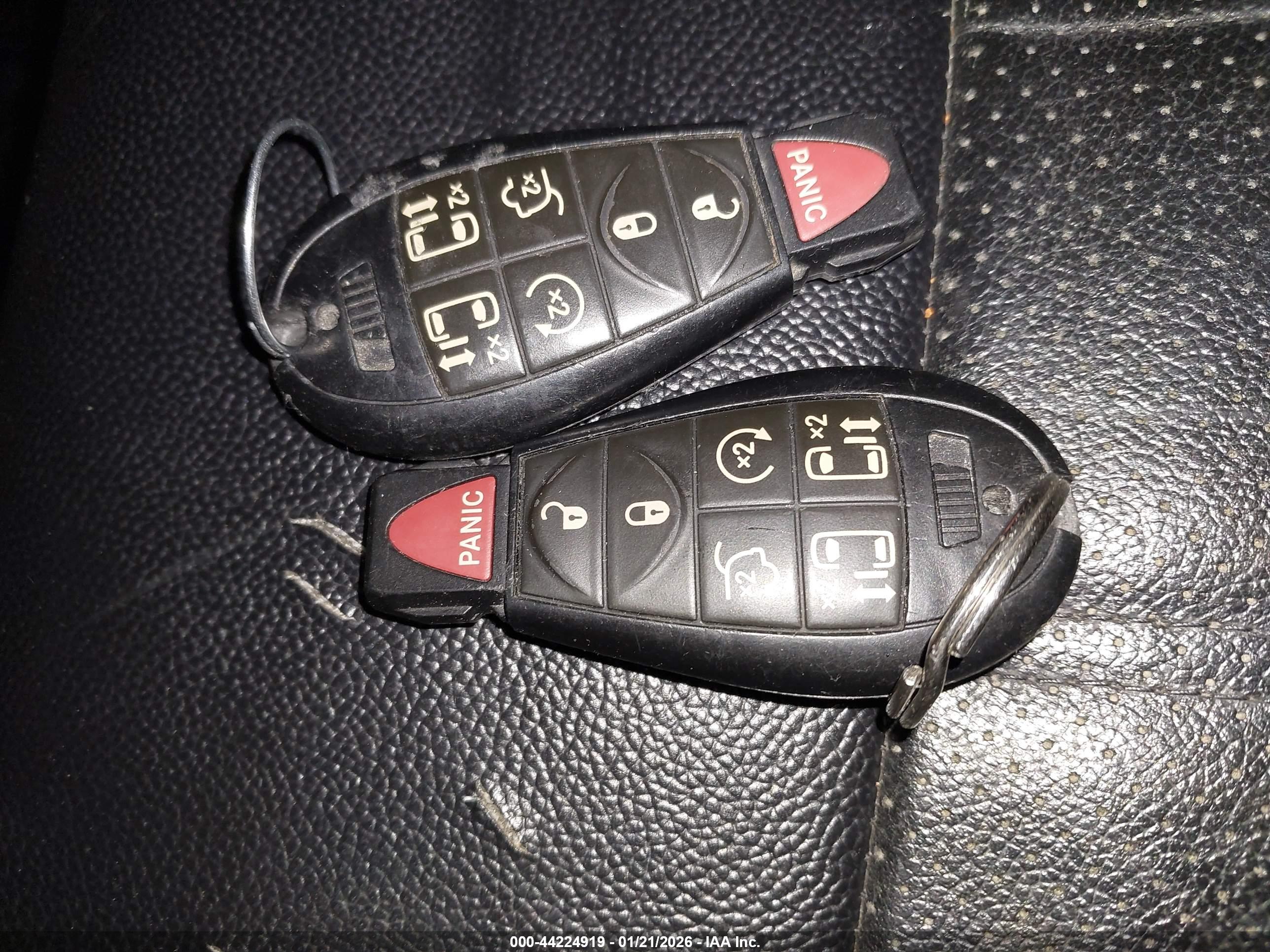 CHRYSLER TOWN image 11