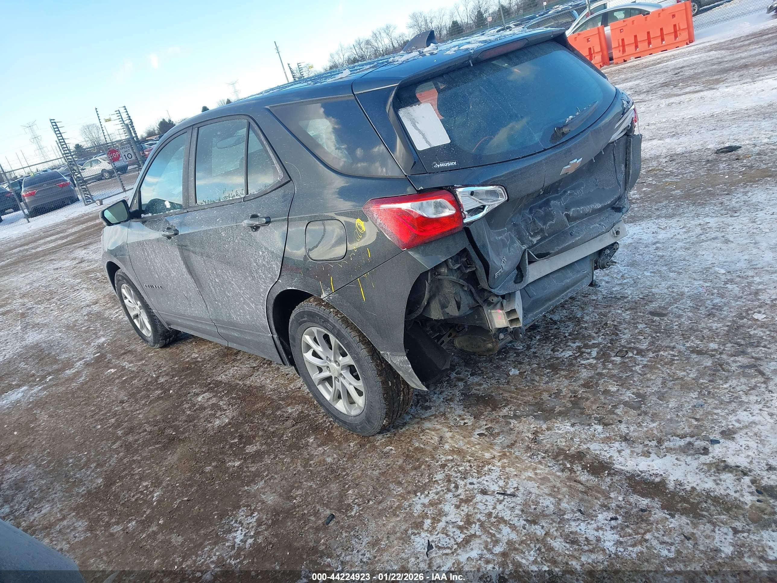 CHEVROLET EQUINOX image 3