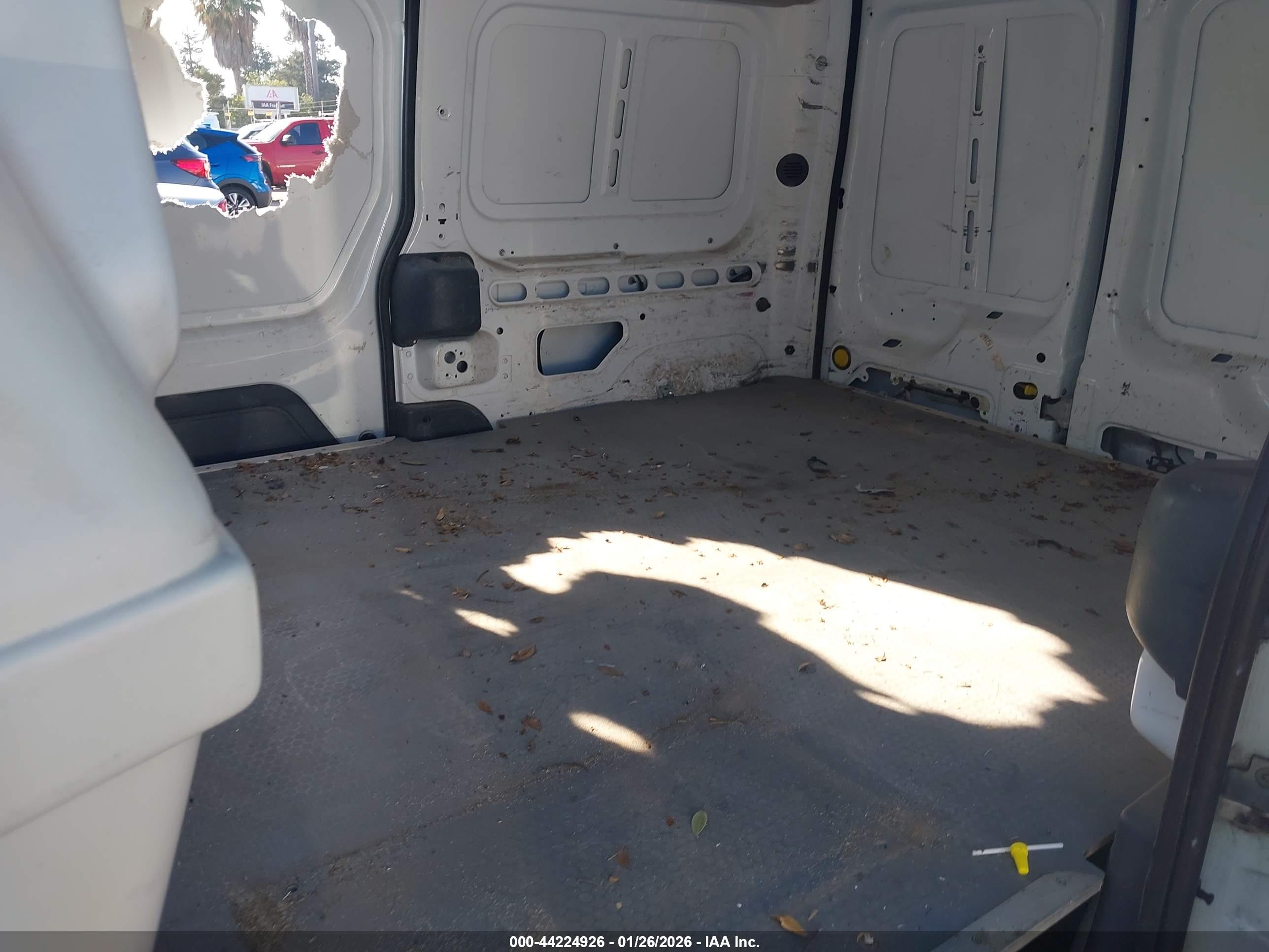 FORD TRANSIT image 8