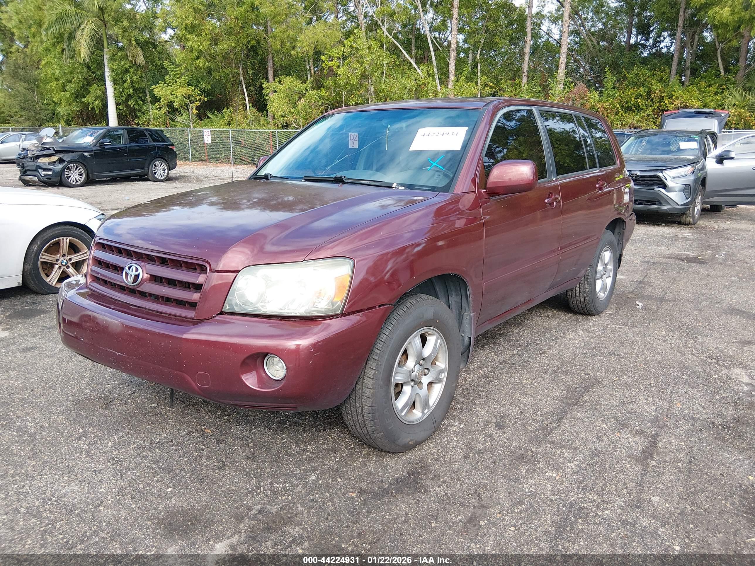 TOYOTA HIGHLANDER image 2