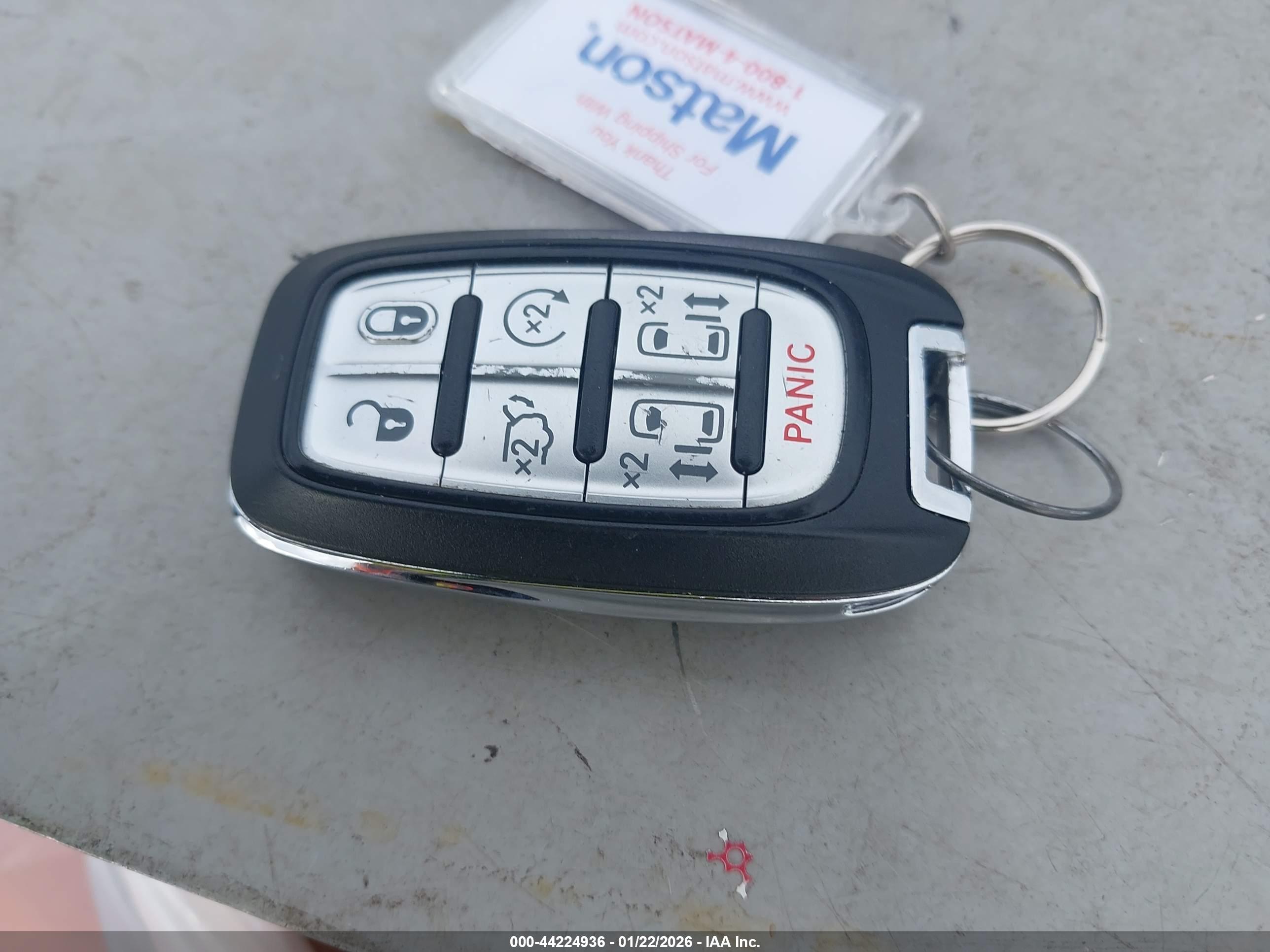 CHRYSLER PACIFICA image 11