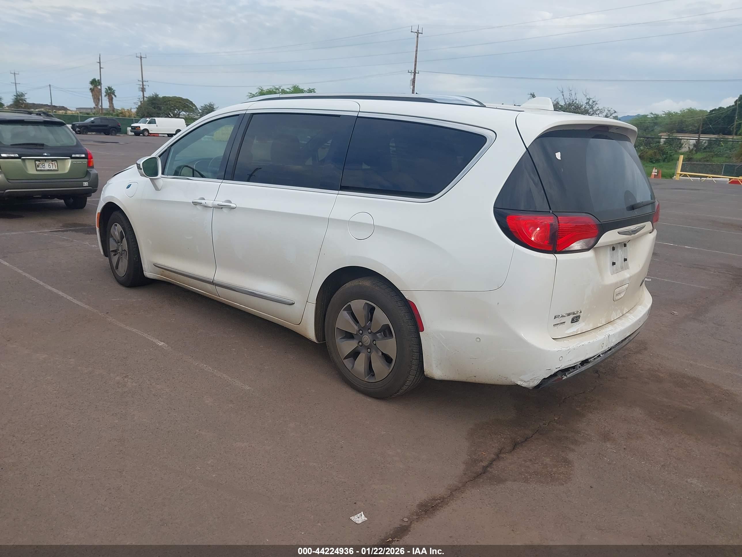 CHRYSLER PACIFICA image 3