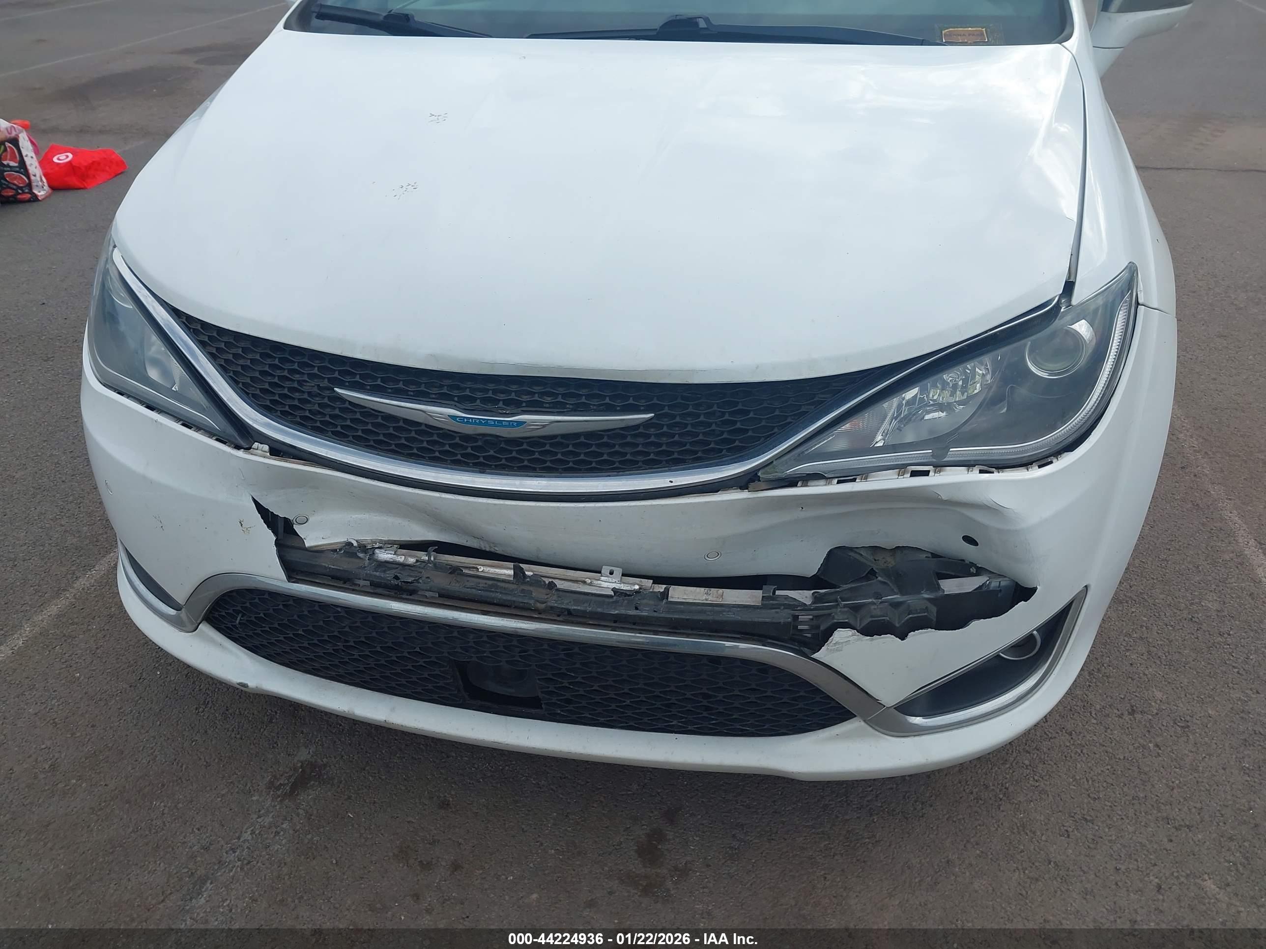 CHRYSLER PACIFICA image 6
