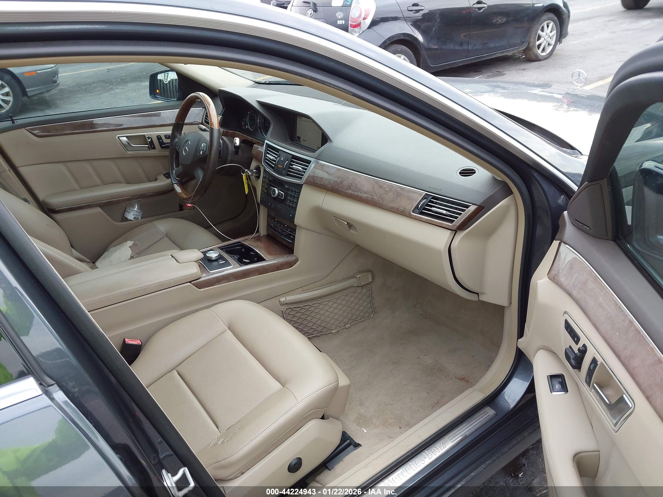 MERCEDES-BENZ E image 5
