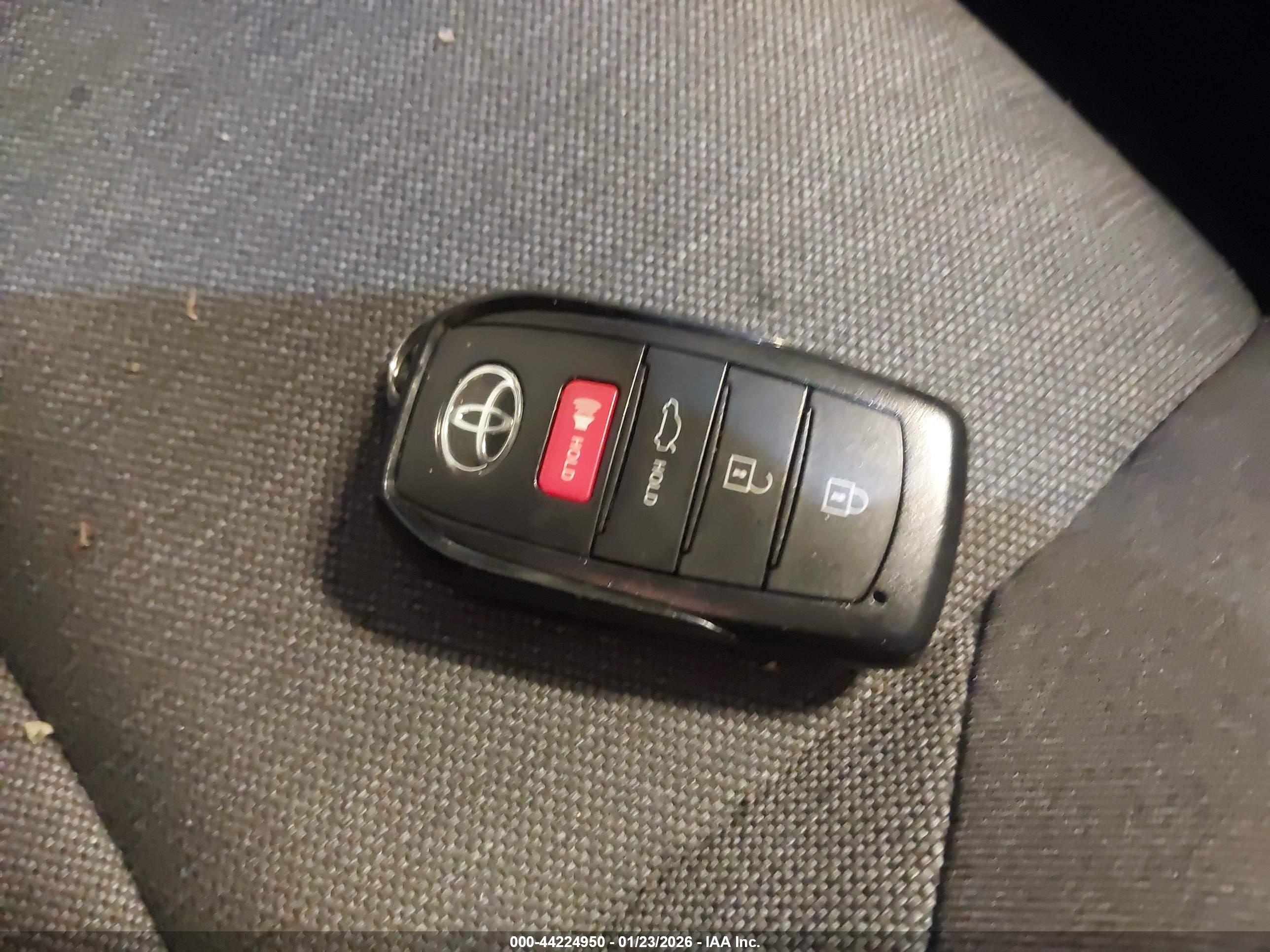 TOYOTA CAMRY image 11