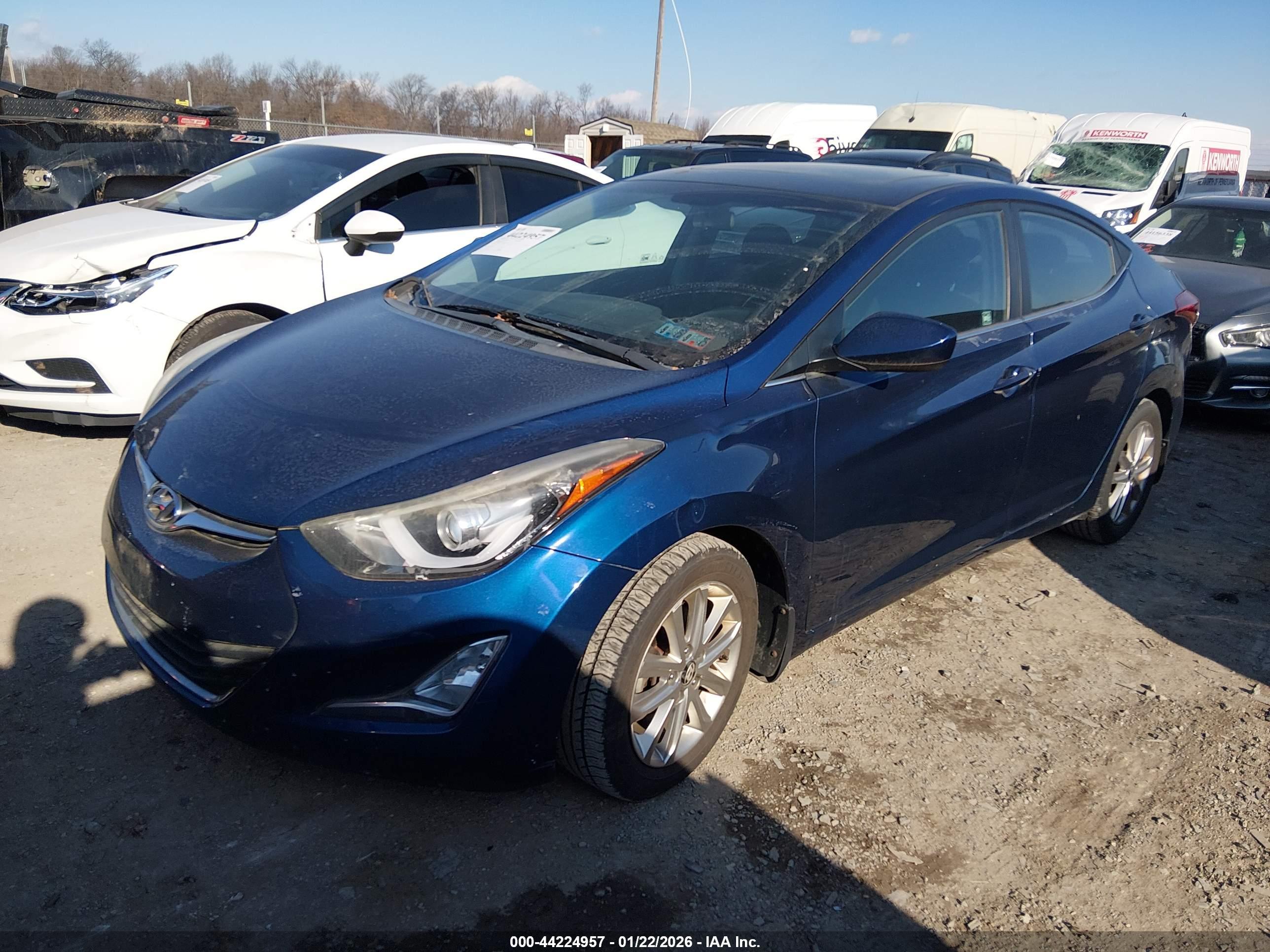 HYUNDAI ELANTRA image 2