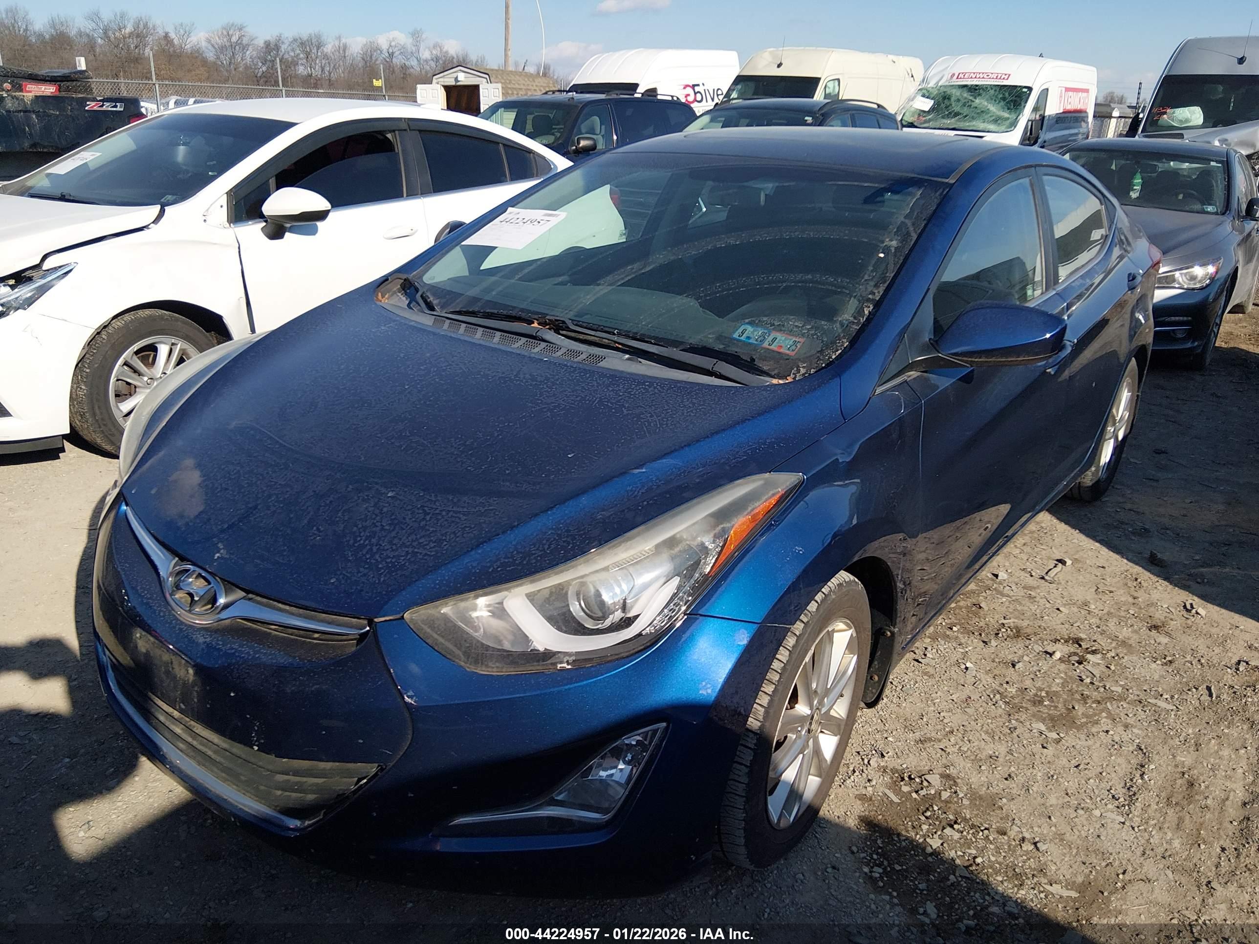 HYUNDAI ELANTRA image 6