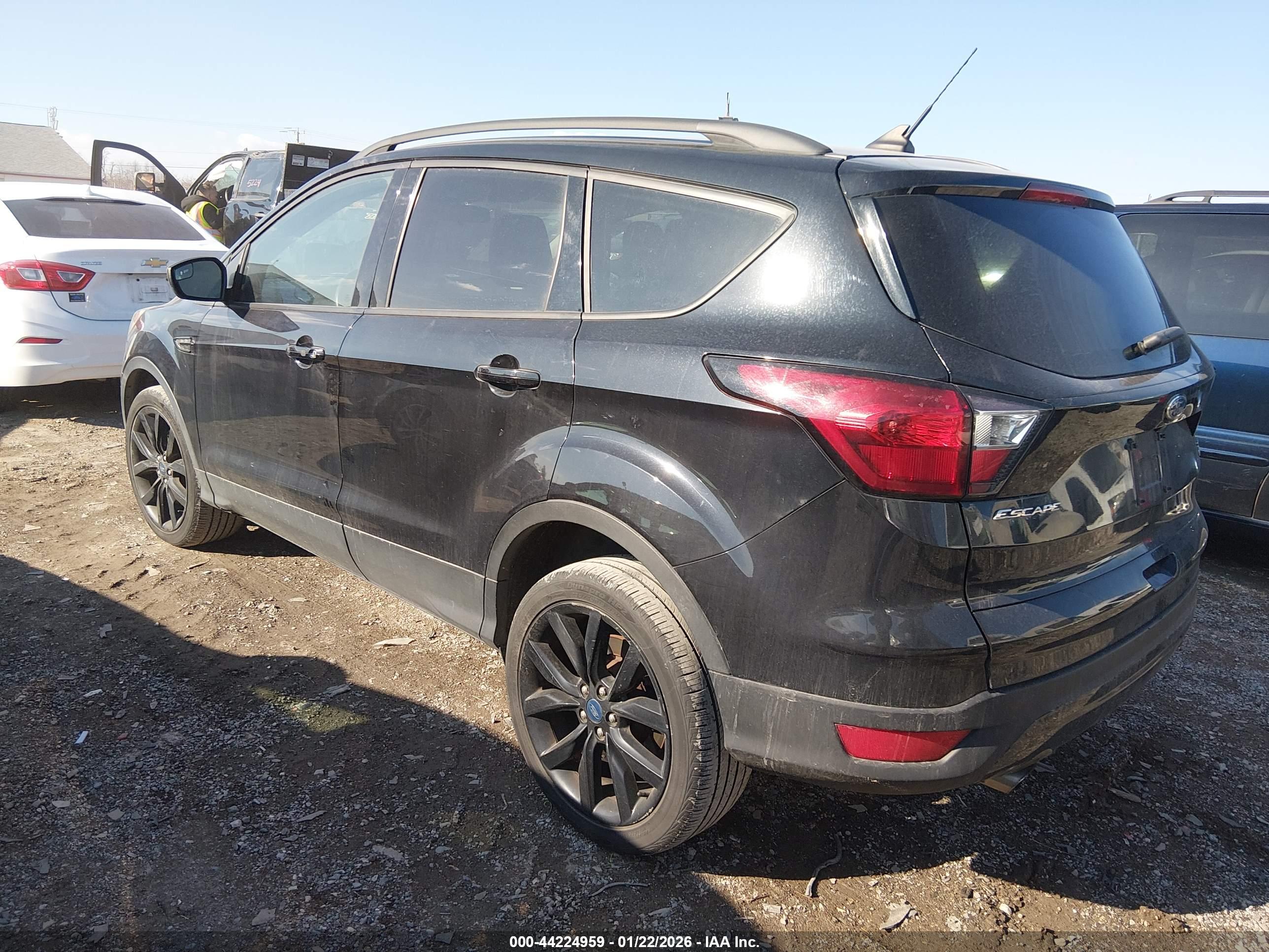 FORD ESCAPE image 3