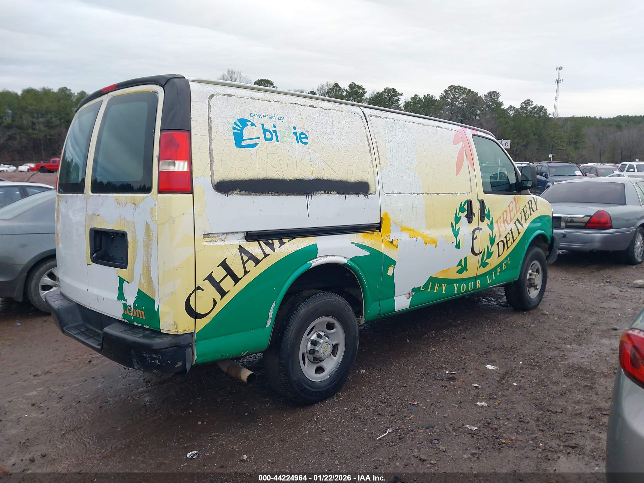 CHEVROLET EXPRESS image 4