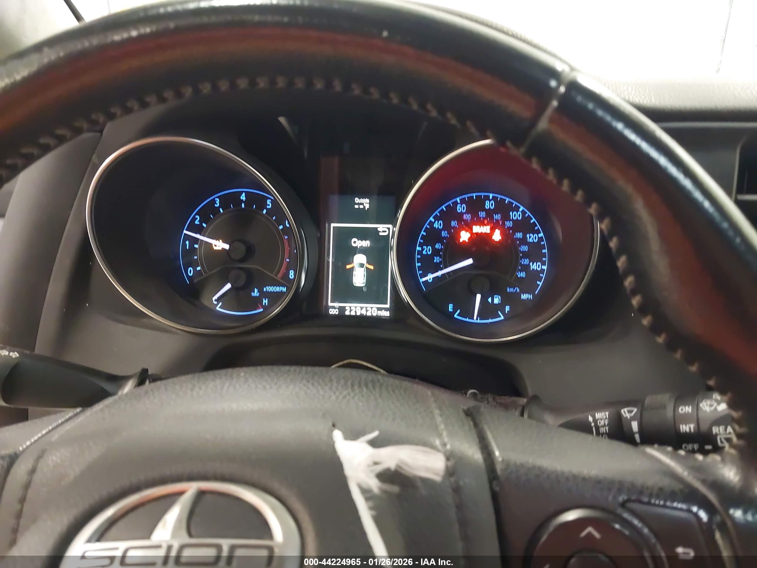 SCION IM image 7