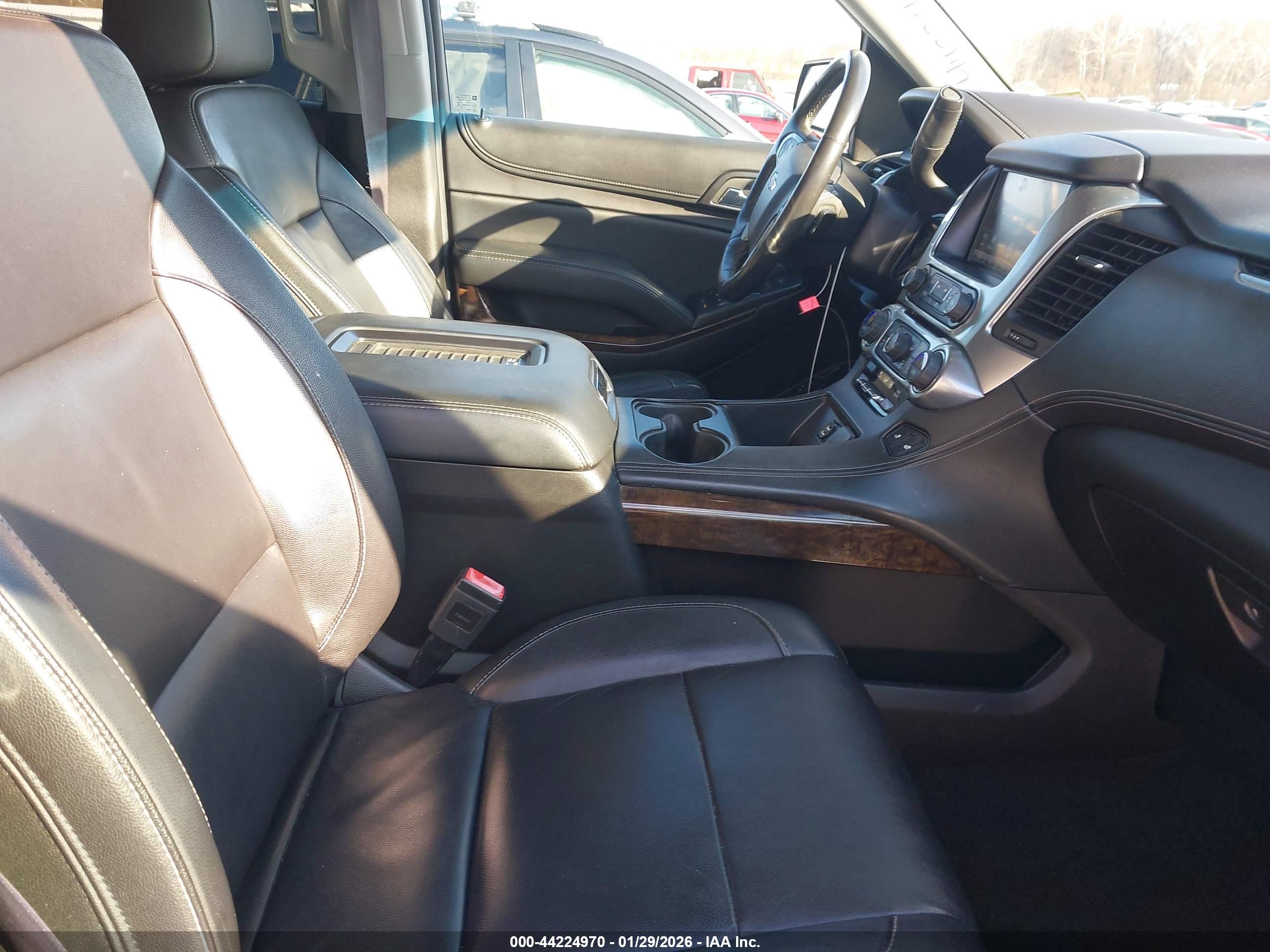 CHEVROLET TAHOE image 5