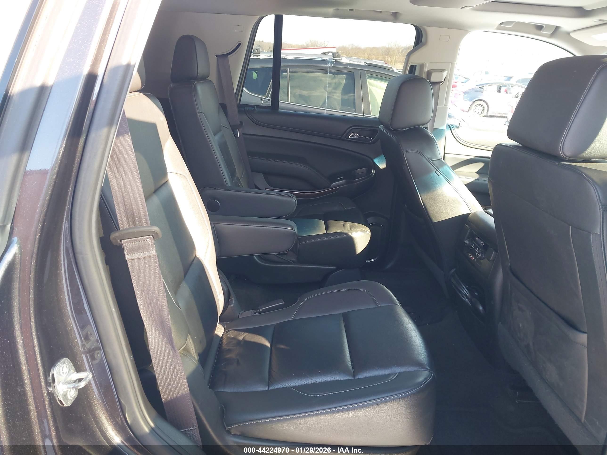 CHEVROLET TAHOE image 8