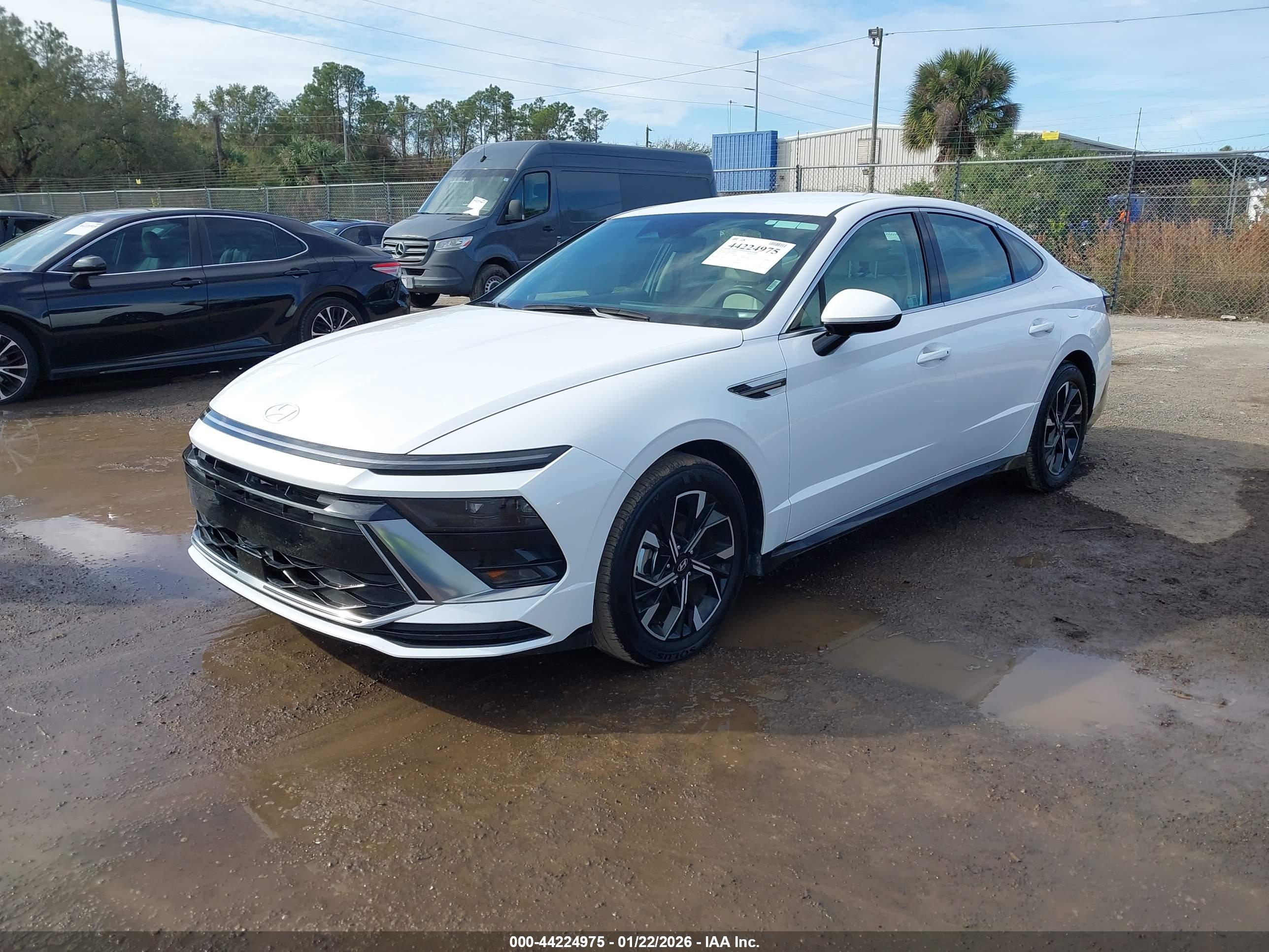 HYUNDAI SONATA image 2