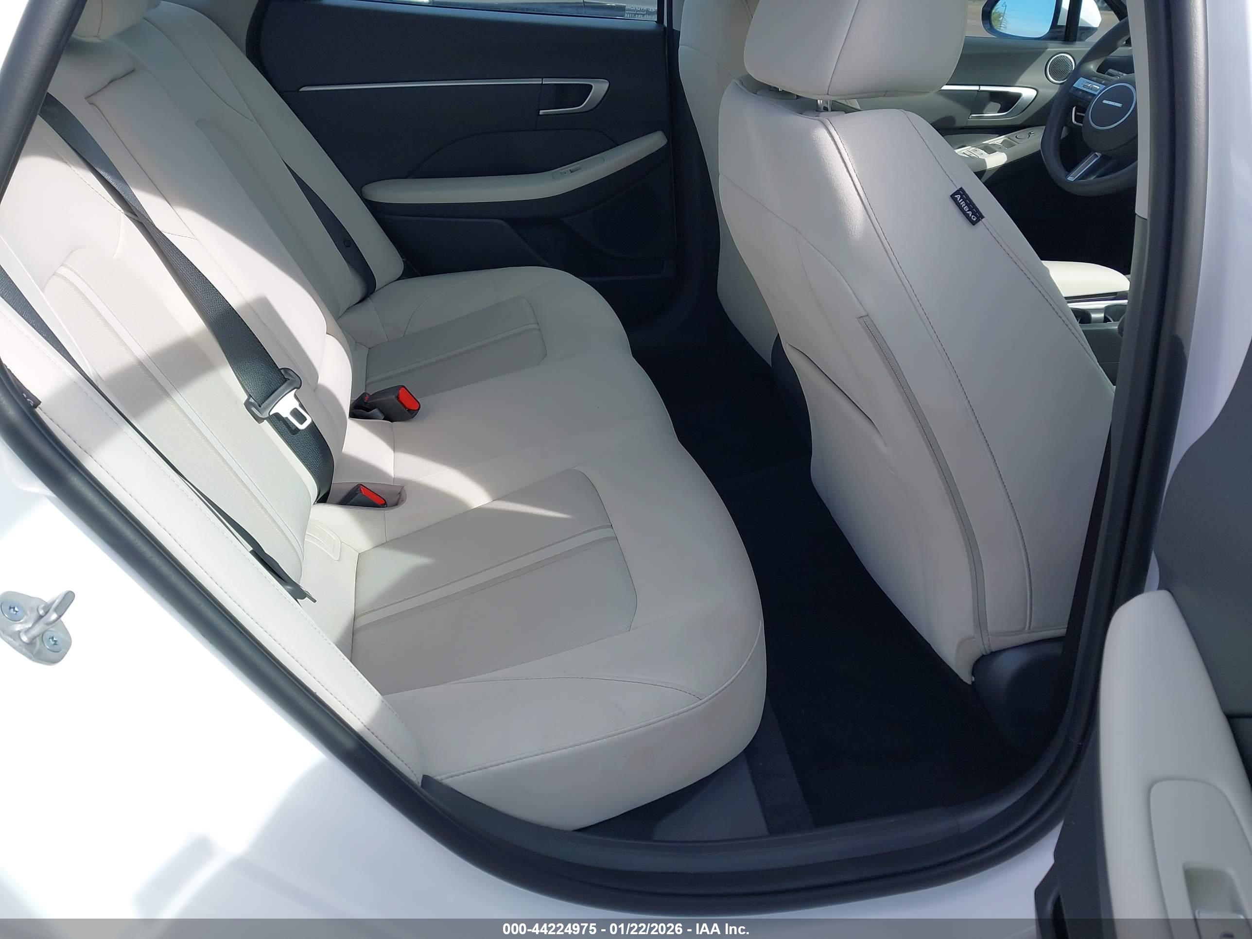 HYUNDAI SONATA image 8