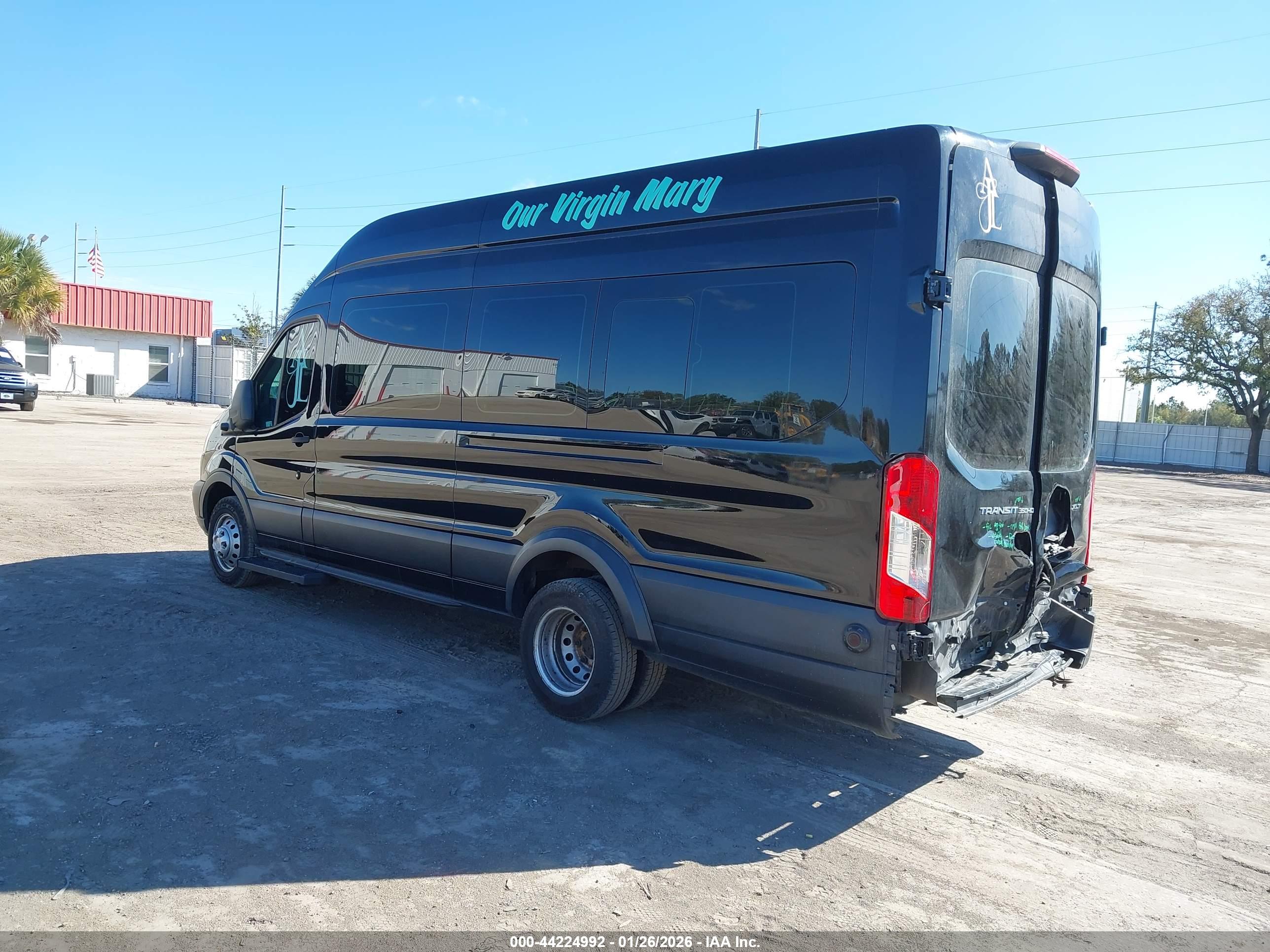 FORD TRANSIT-350 image 3