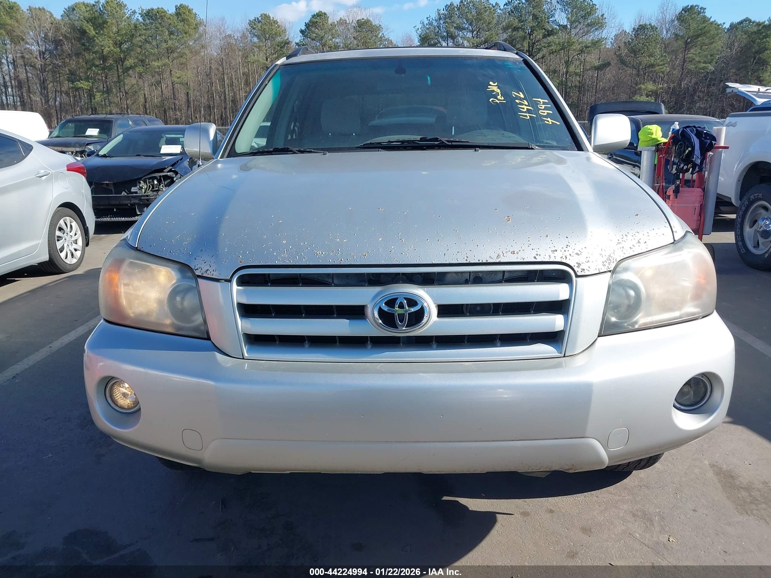 TOYOTA HIGHLANDER image 6