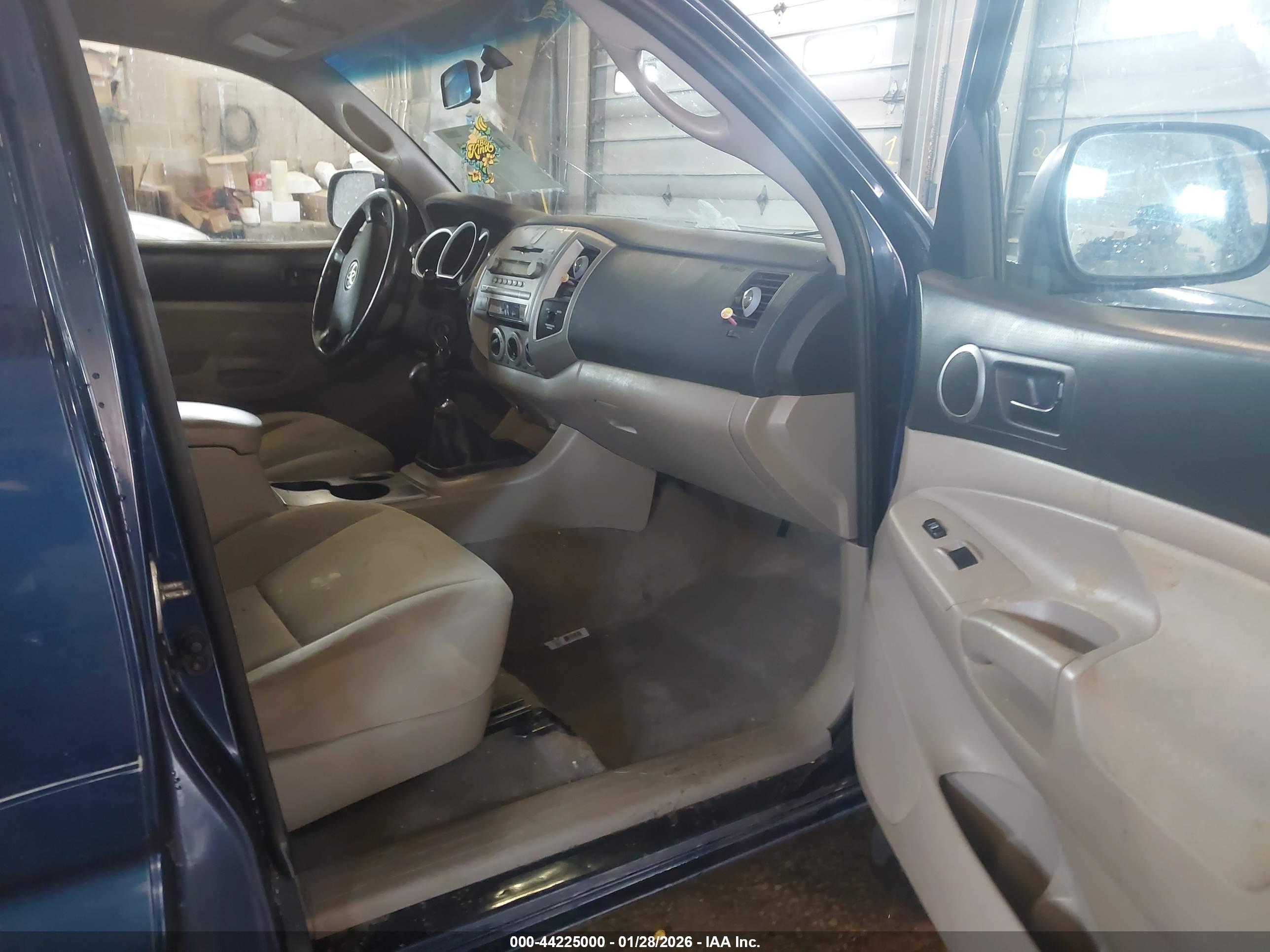 TOYOTA TACOMA image 5