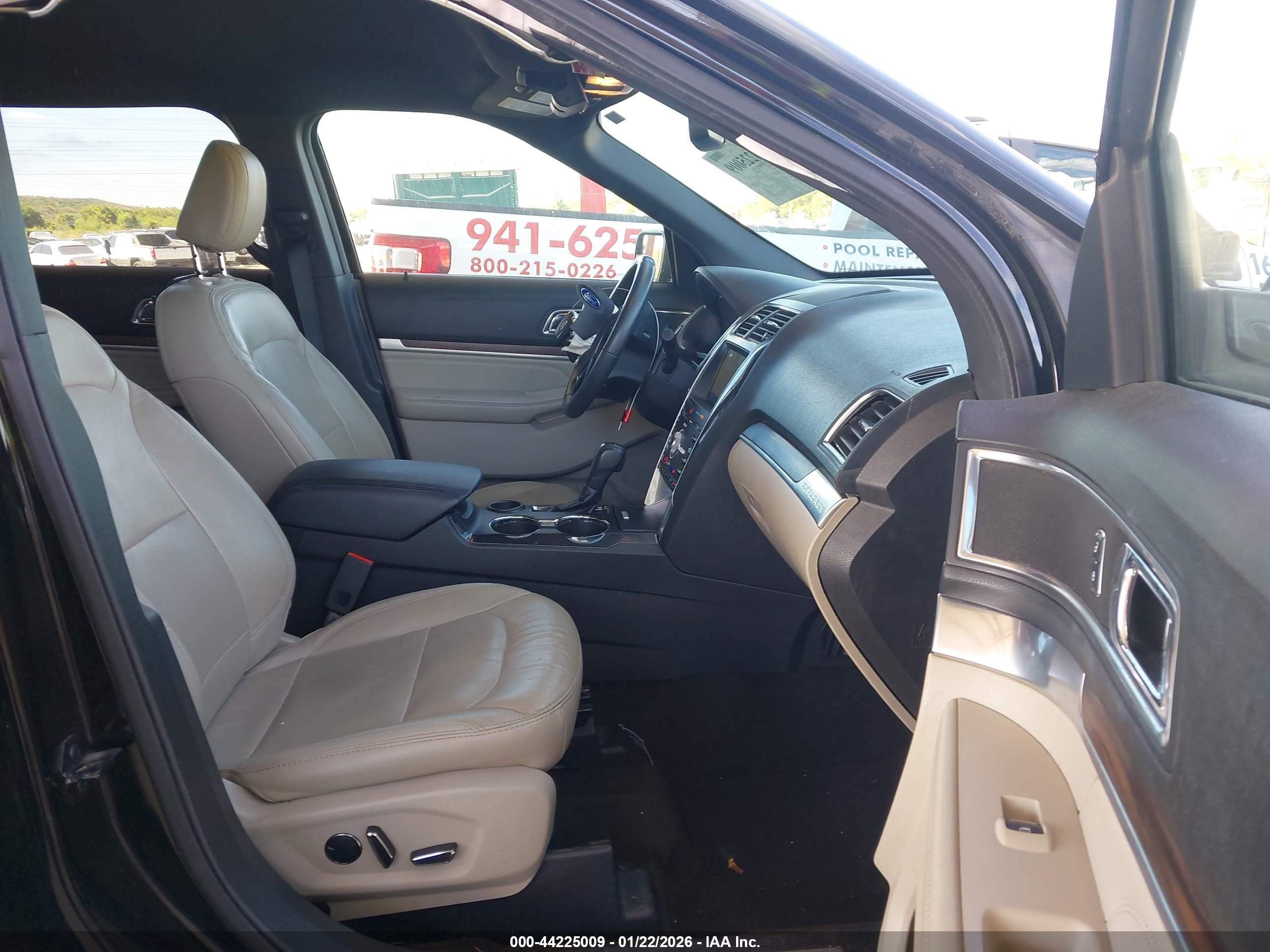FORD EXPLORER image 5