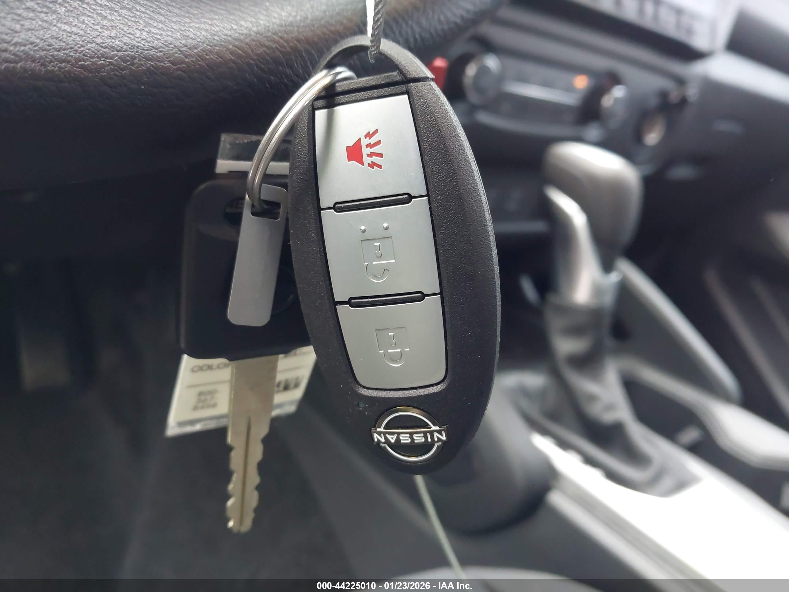 NISSAN FRONTIER image 11