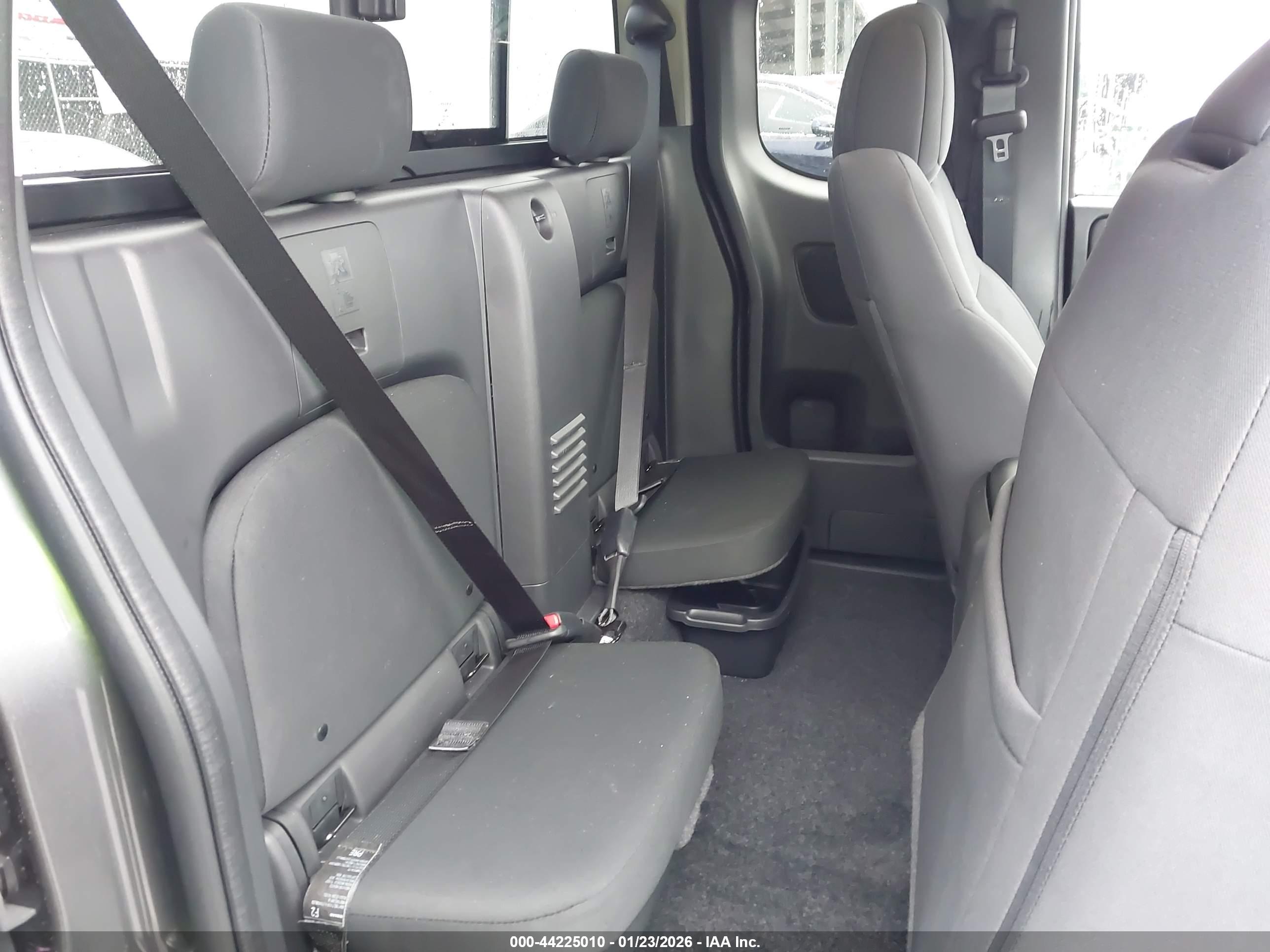 NISSAN FRONTIER image 8