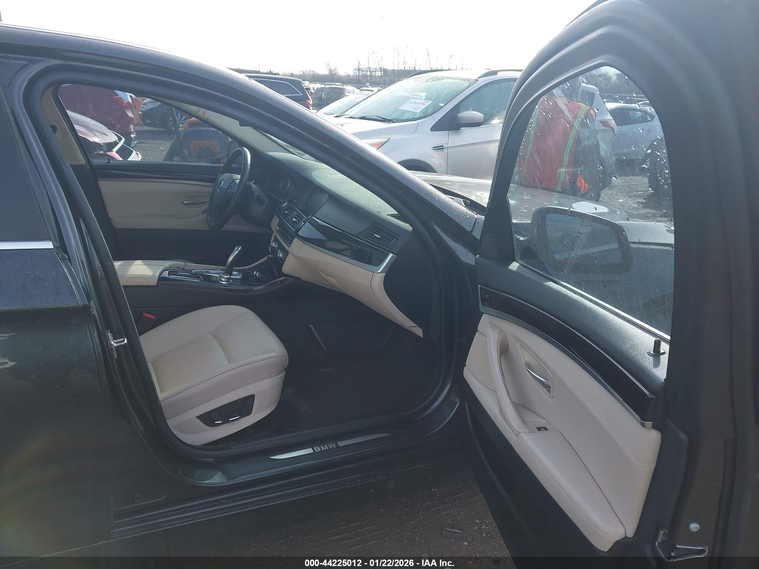 BMW 528I image 5