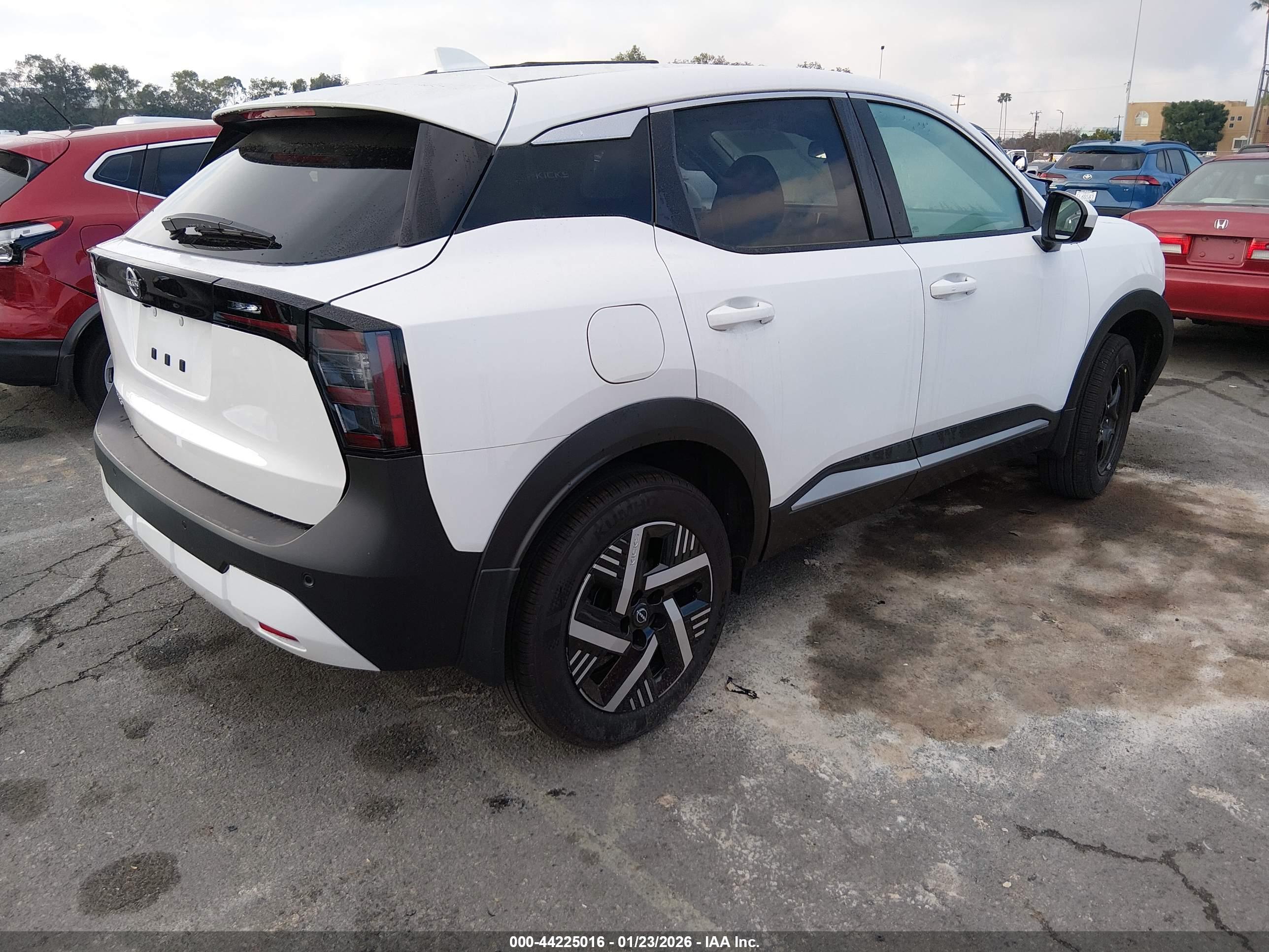 NISSAN KICKS image 4