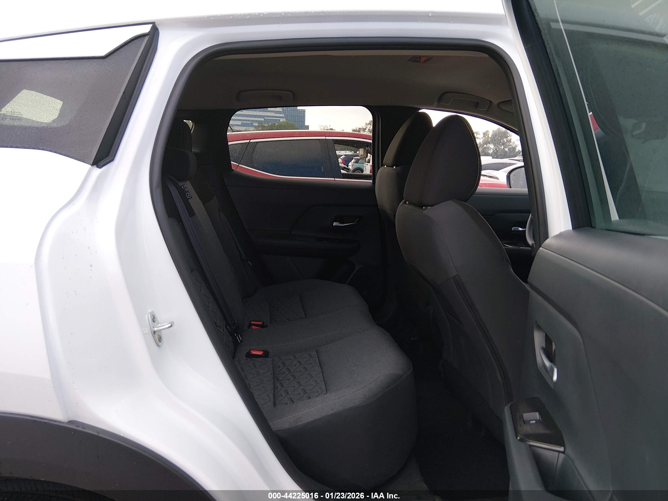 NISSAN KICKS image 8