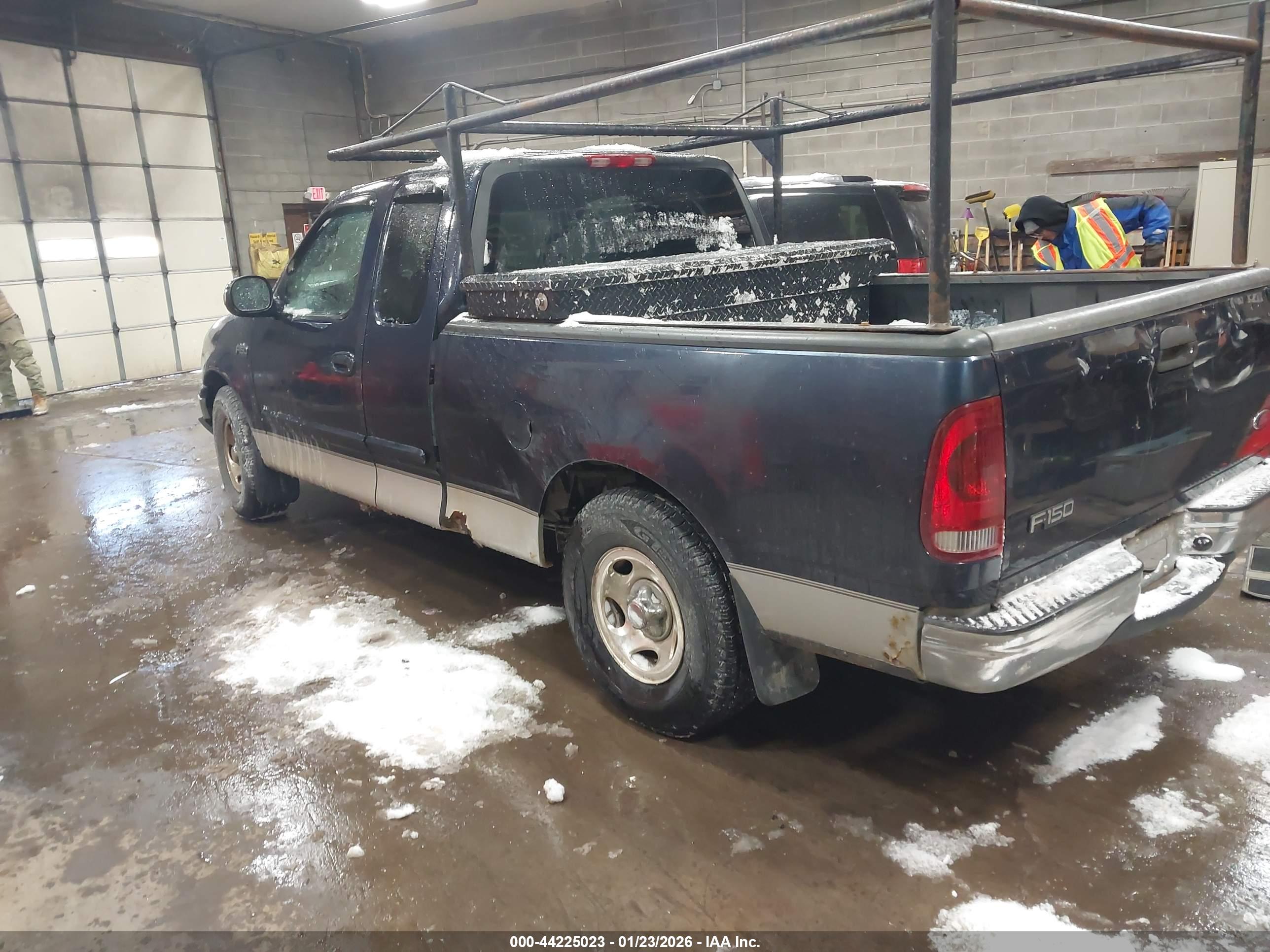 FORD F-150 image 3