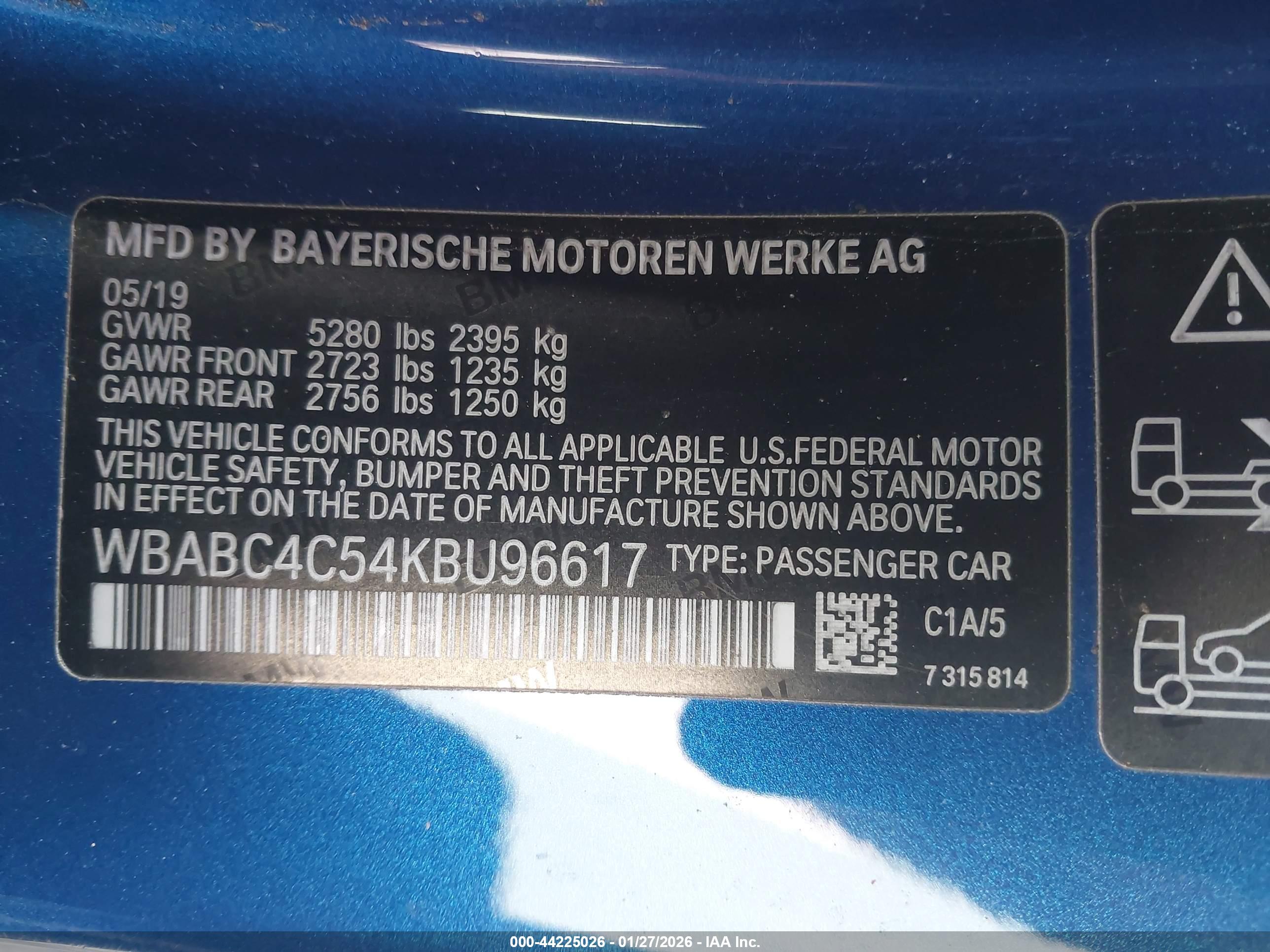 BMW M850I image 9