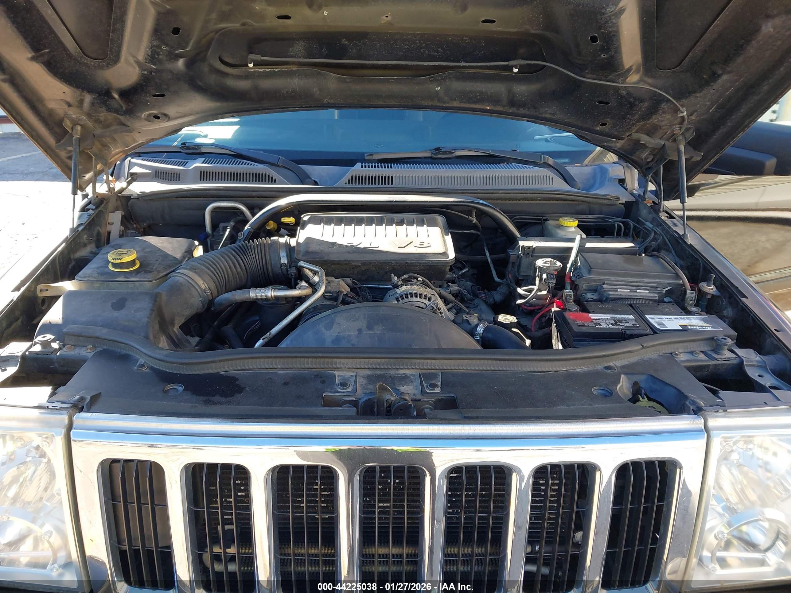 JEEP COMMANDER image 10
