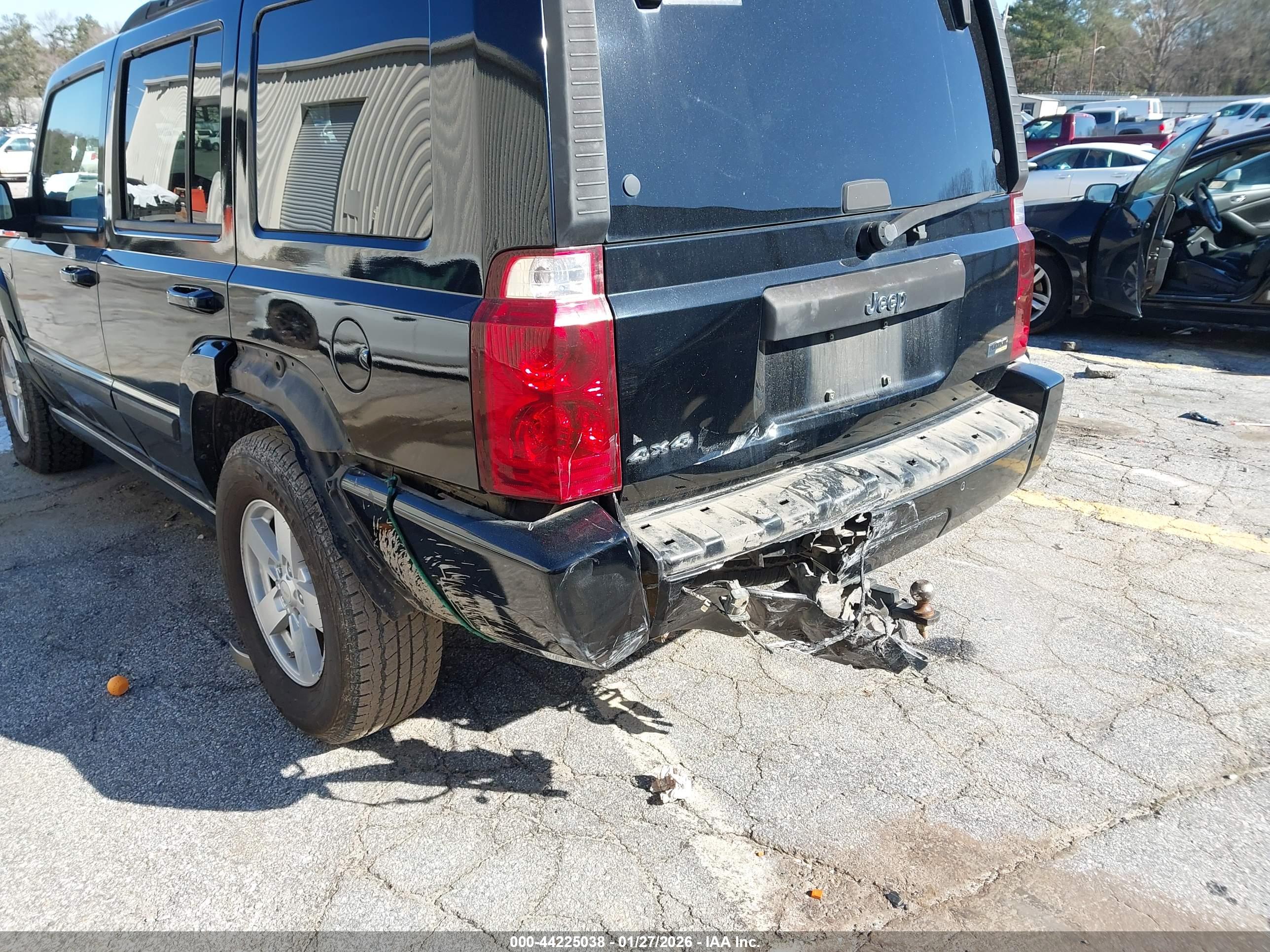 JEEP COMMANDER image 6