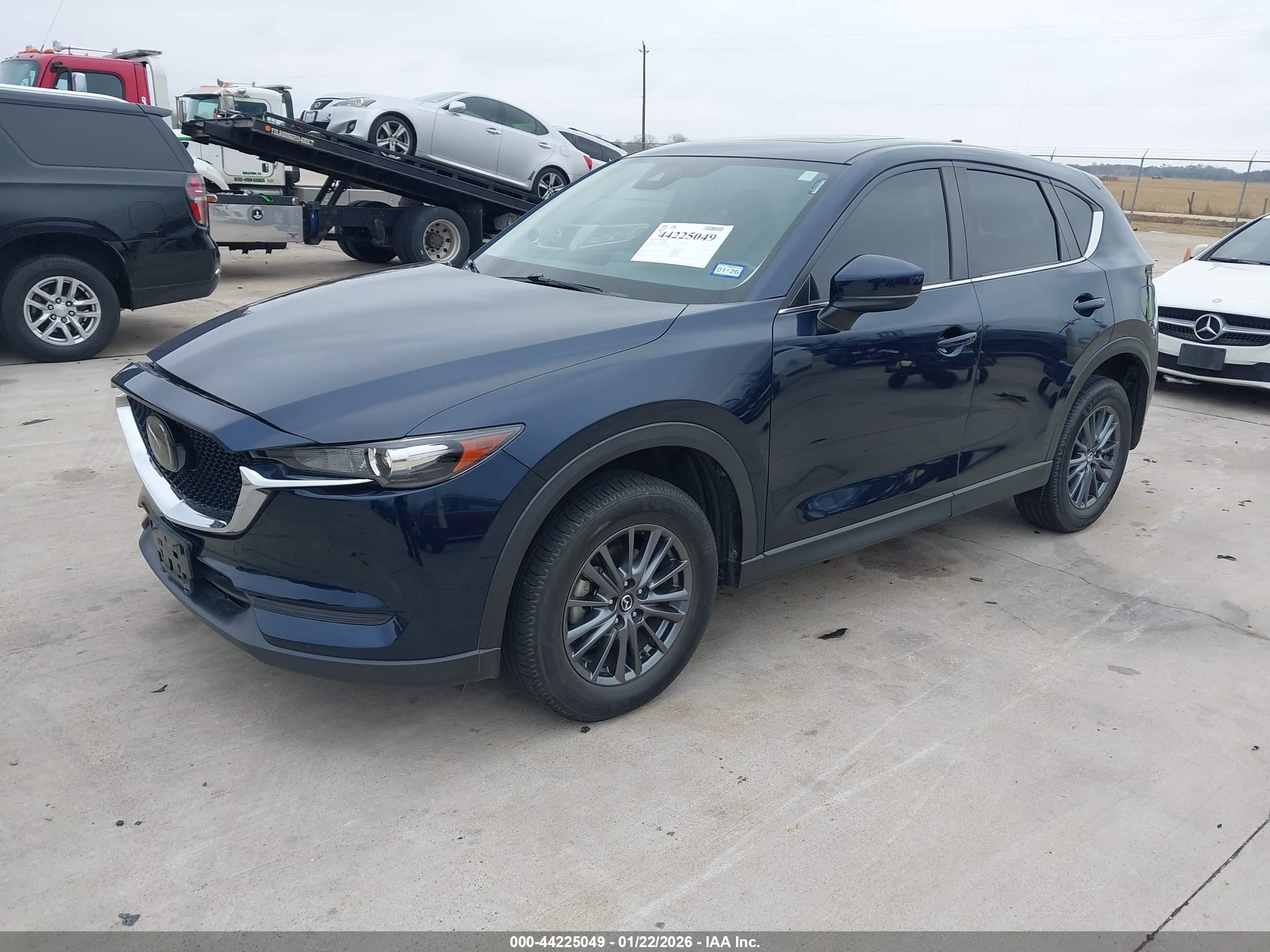 MAZDA CX-5 image 2