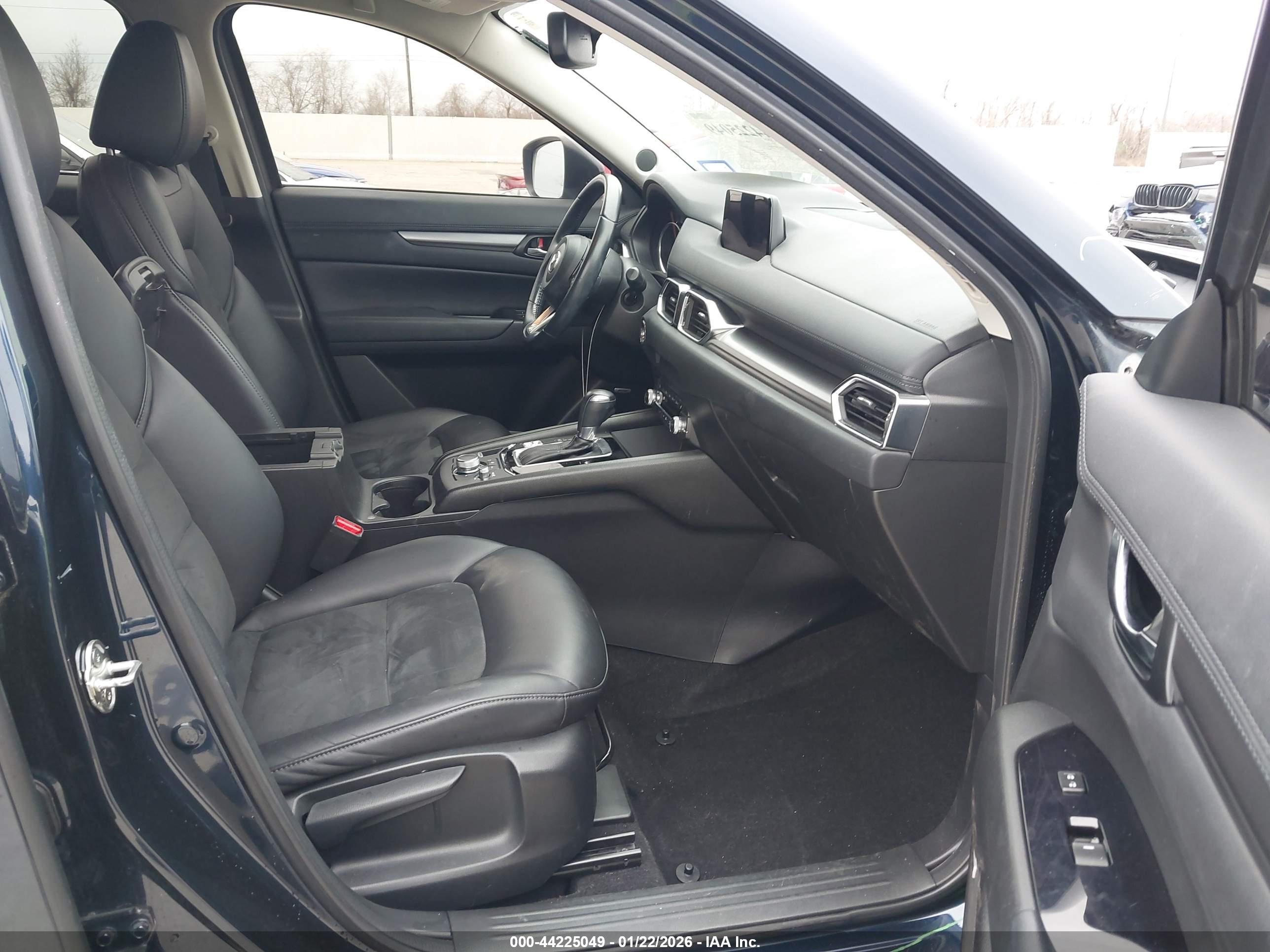 MAZDA CX-5 image 5
