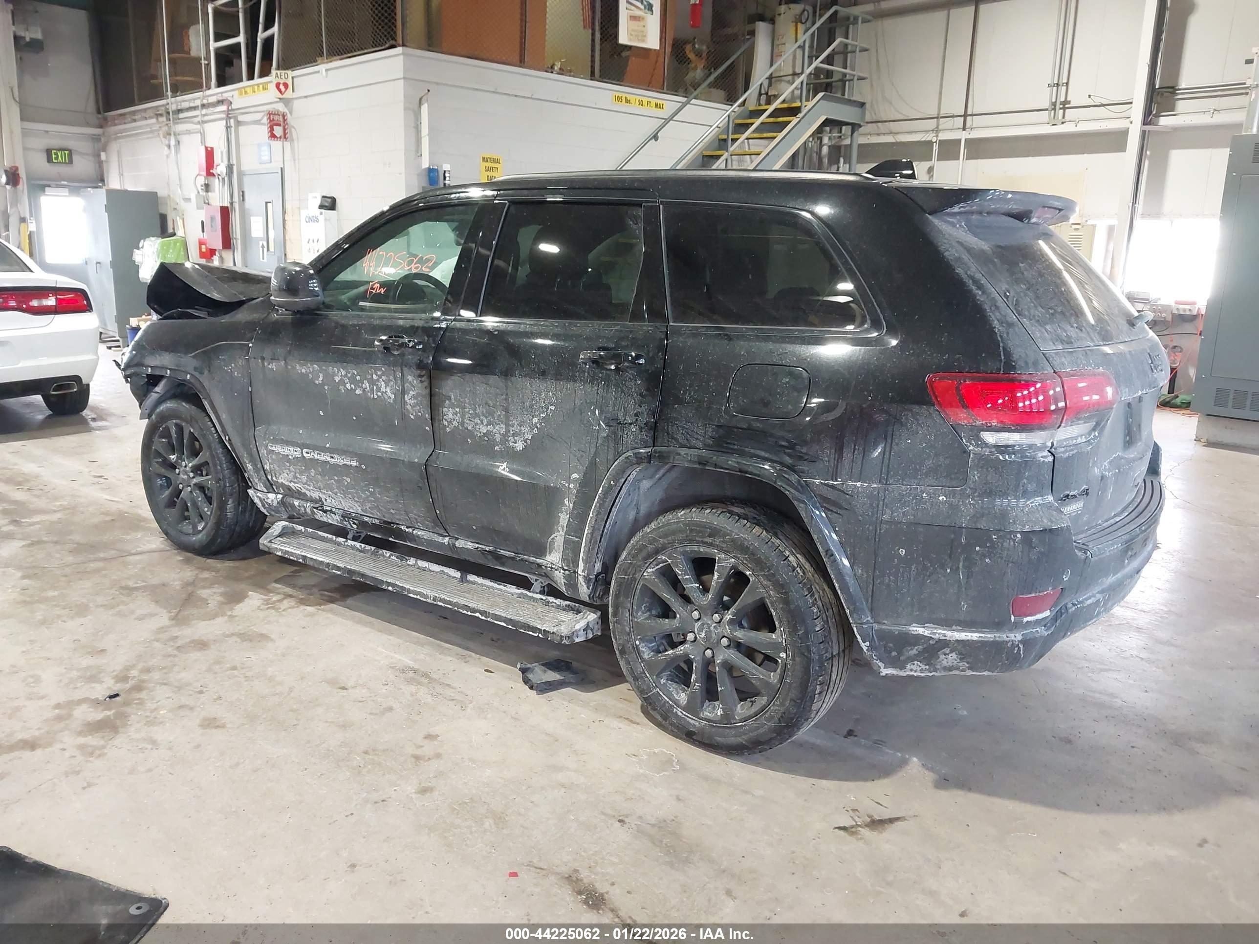 JEEP GRAND image 3