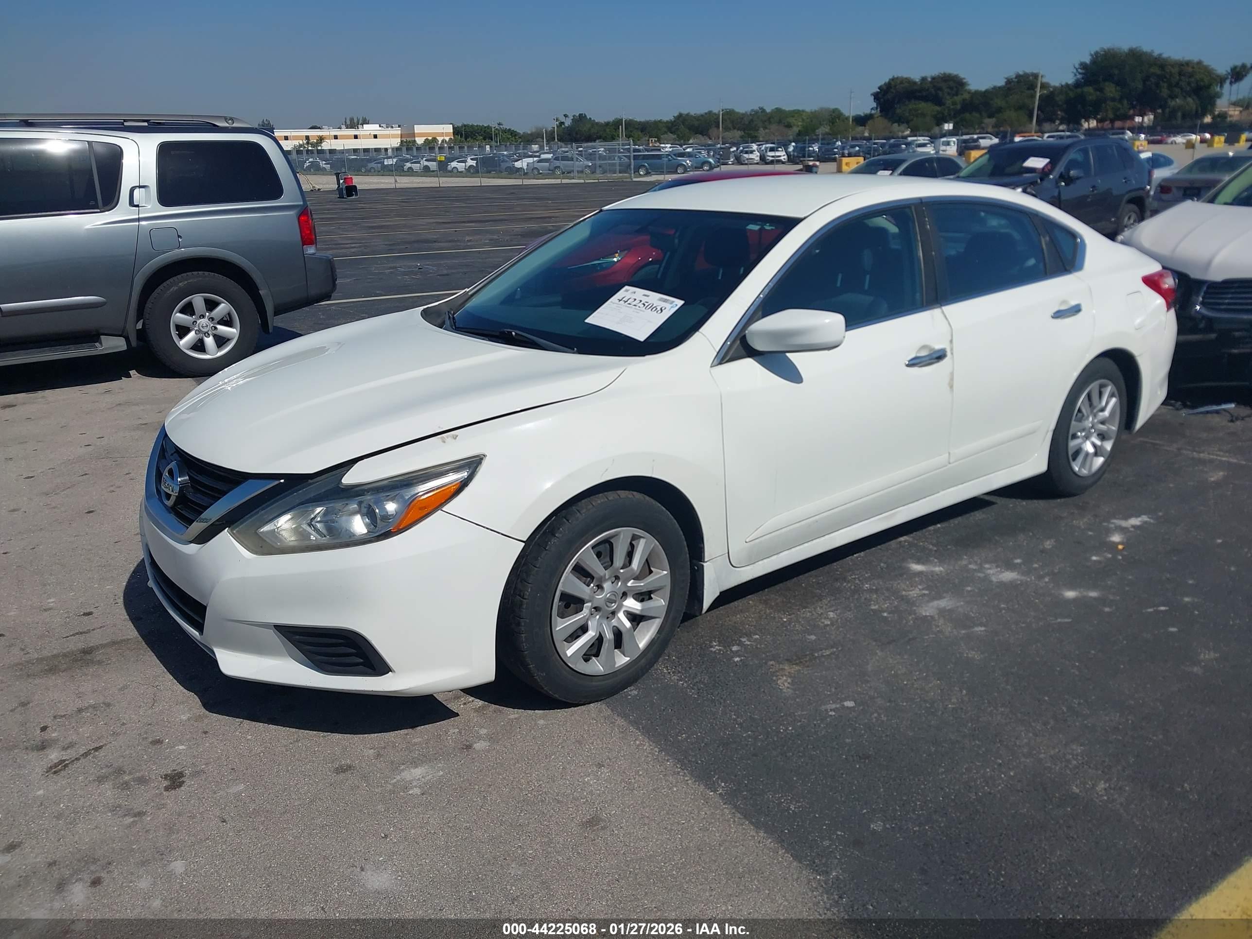 NISSAN ALTIMA image 2