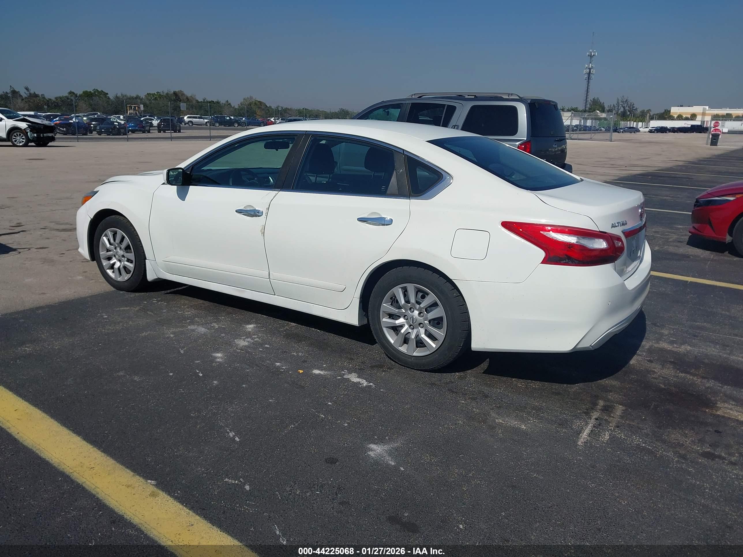 NISSAN ALTIMA image 3