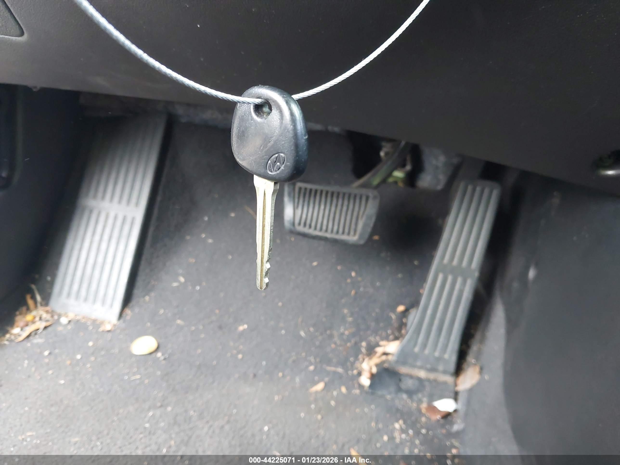 HYUNDAI ELANTRA image 11